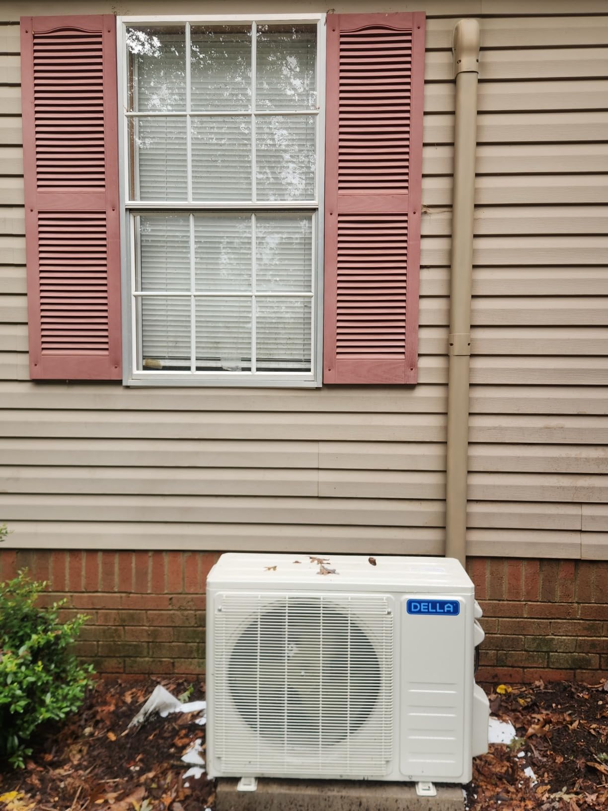 DELLA Vario Series 18000 BTU Wifi Mini Split AC, Work with Alexa 21 SEER2 Cools Up to 1000 Sq.Ft, Energy Efficient 230V Ductless Inverter System with 1.5 Ton Pre-Charged Heat Pump & 16.4ft Kit customer photo 1