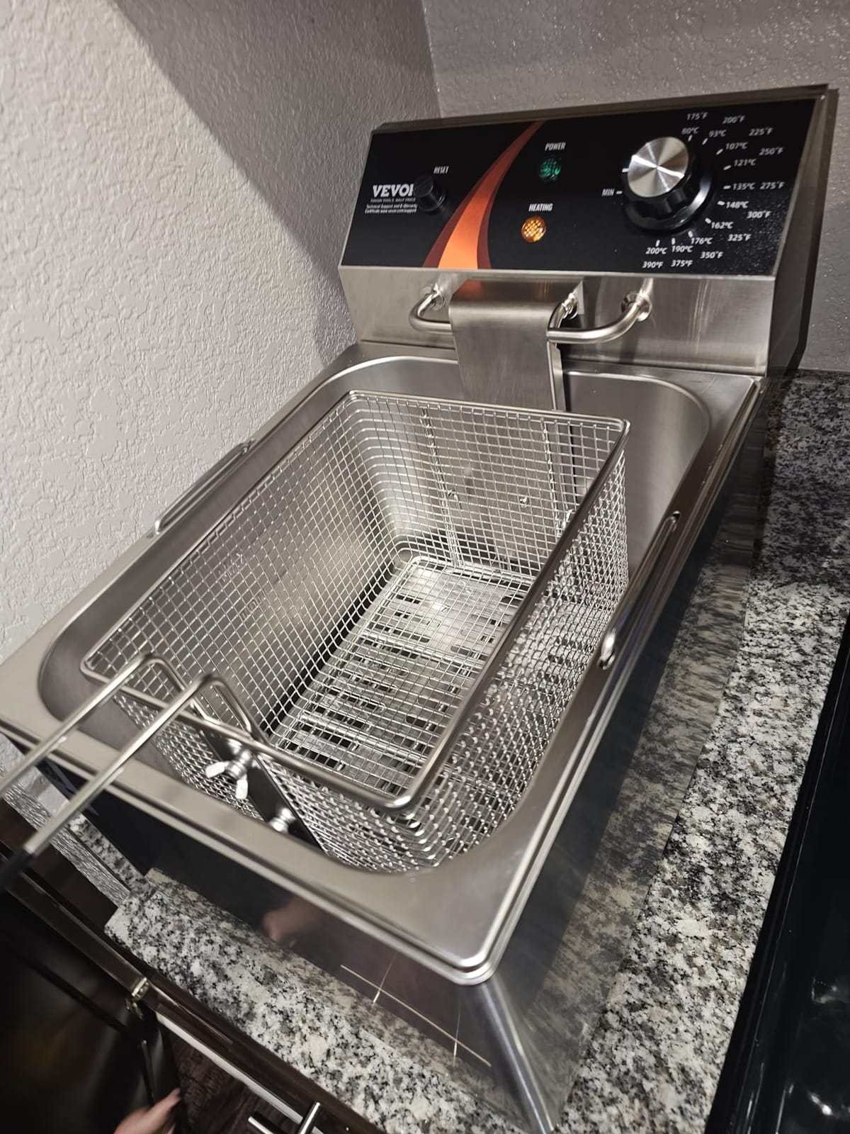 VEVOR Commercial Deep Fryer, Dual Tank 3000W Electric Countertop Fryer with Basket, 2 x 9.1Qt/8.6L Double Stainless Steel Oil Fryer, with Temp Control & Overheat Protection, for Kitchen Restaurant Use customer photo 1