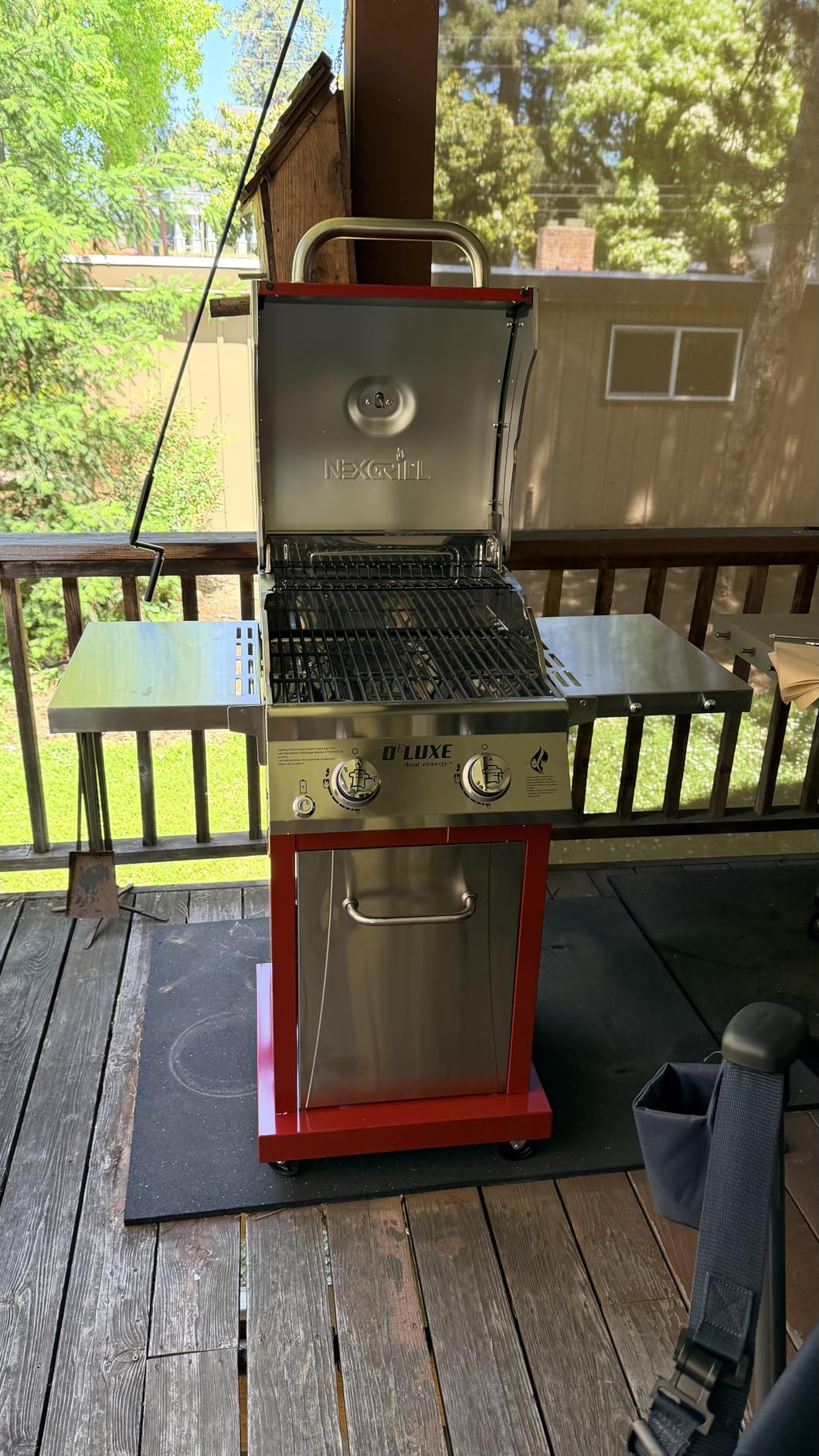 Nexgrill Deluxe 2 Burner Gas Grill, Compact with Foldable Shelves in Red | Offers 28000 BTU, Built-In Thermometer, Electronic Ignition, 401 Sq In Cooking Space with Warming Rack, 4 Wheel Transport customer photo 2