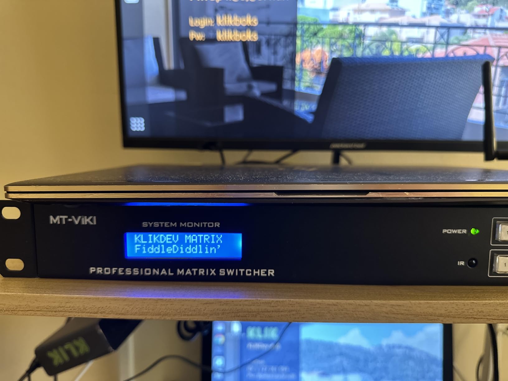 MT-VIKI 4K HDMI Matrix 4x4 customer photo 2