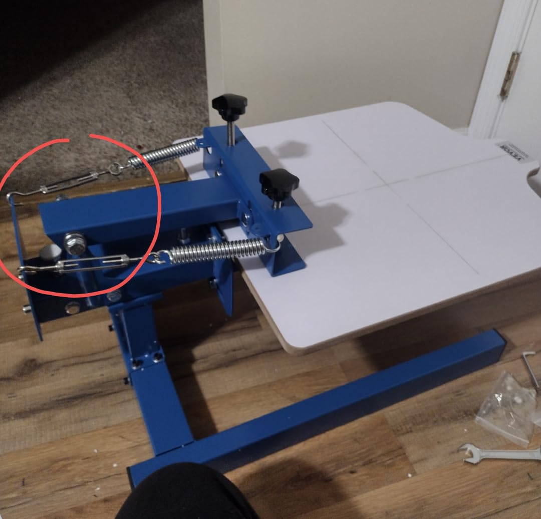 VEVOR Screen Printing Machine 1 Color 1 Station Silk Screen Printing Press | For T-Shirt DIY Printing, 21.2 x 17.7 in / 54 x 45 cm Screen Printer Press, Double-Layer Positioning Pallet, Adjustable Tension customer photo 1