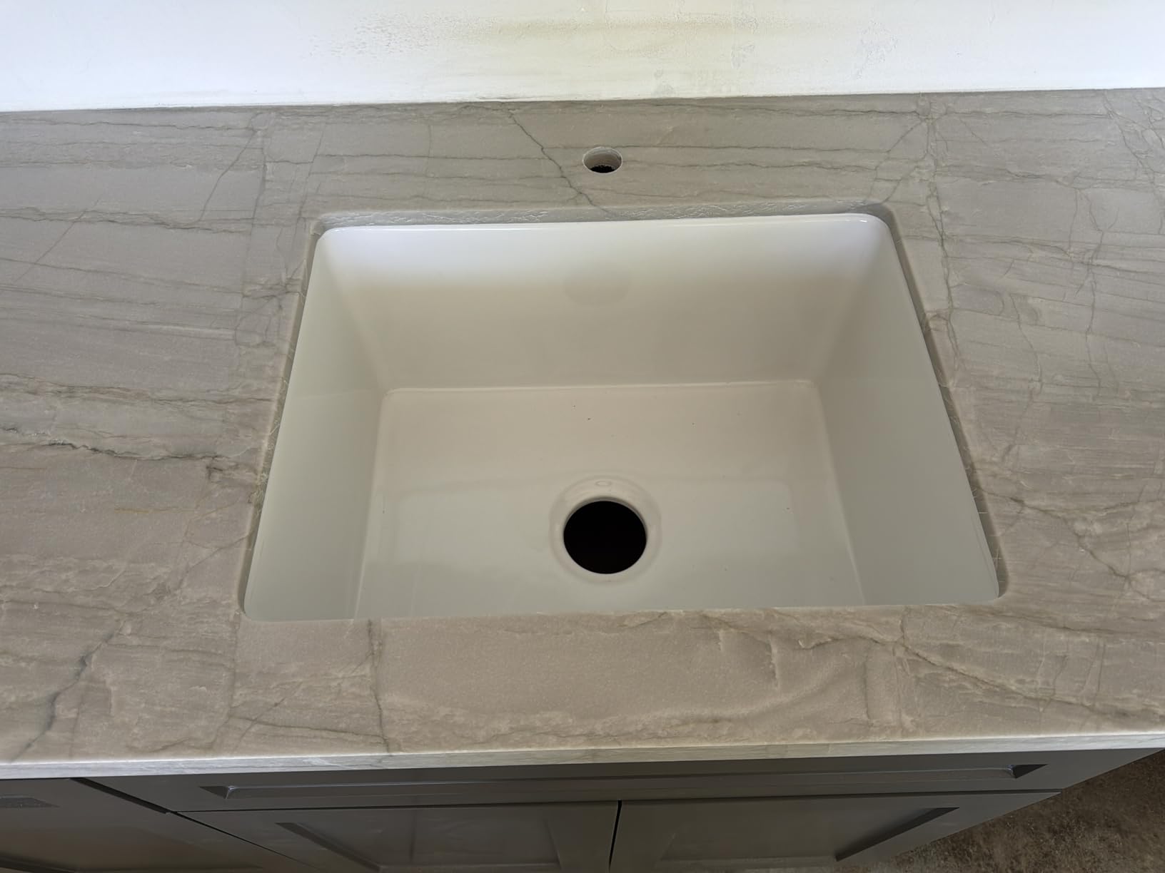 Miuara 32 x 19 Inch Undermount or Drop In Fireclay Kitchen Sink White | Fireclay large single bowl for kitchen & Island, Resistant to stain, heat, chipping & scratch customer photo 2