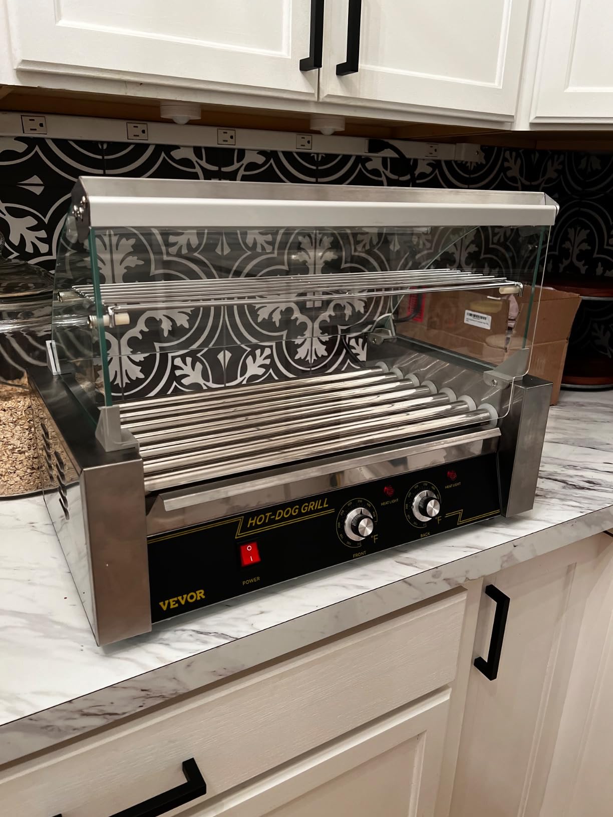 VEVOR Hot Dog Roller 7 Rollers 18 Hot Dogs Capacity 1050W Stainless Sausage Grill Cooker Machine with Dual Temp Control Glass Hood Acrylic Cover Bun Warmer Shelf Removable Oil Drip Tray, ETL Certified customer photo 1