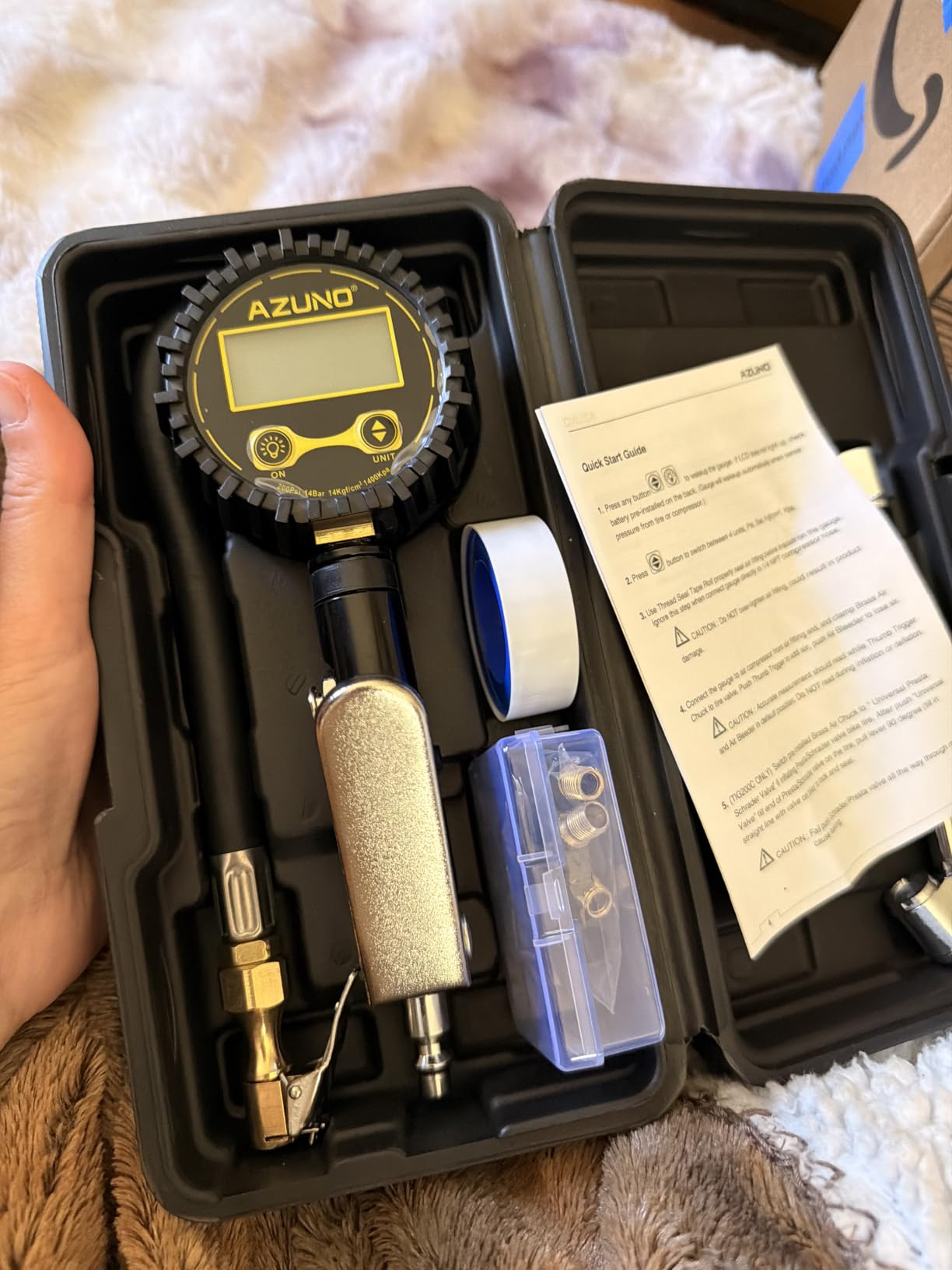 AZUNO Digital Tire Inflator with Pressure Gauge, 200 PSI, Heavy Duty Air Compressor Accessories, with Rubber Hose Lock on Air Chuck and Quick Connect Coupler, Comes with a Portable Carrying Box customer photo 1