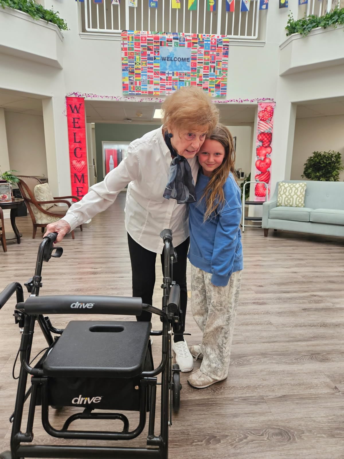 Helavo Upright Walker with Seat, Foldable Stand Up Walker with Rubber Tires | All Terrain Tall Standing Rollator, Padded Armrests, Height Adjustable, Aluminium Frame, 22.7 lbs, 300 lbs Capacity customer photo 1