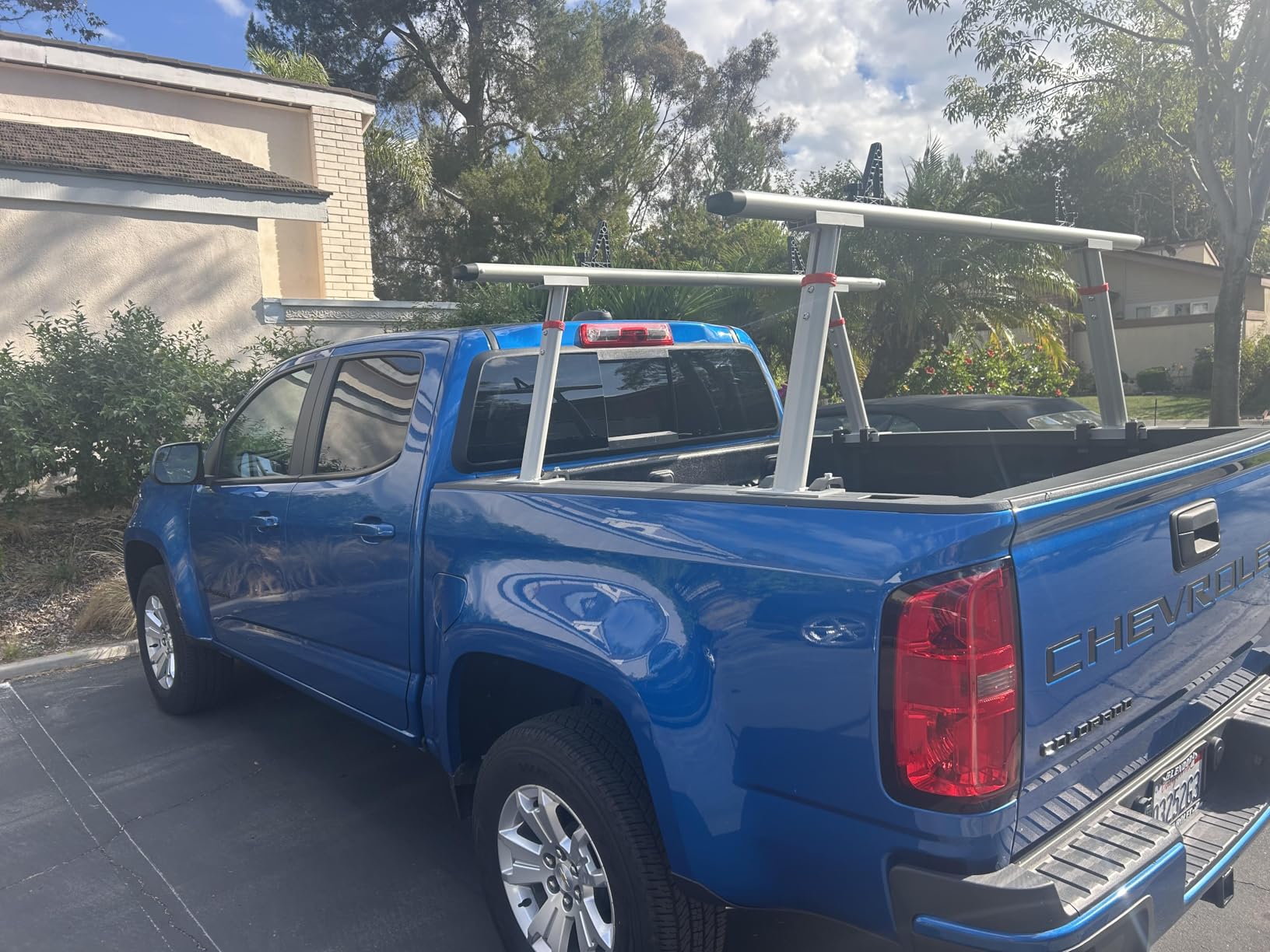 VEVOR Truck Rack with 8 Non-Drilling C-Clamps, 19-34in Adjustable Height Aluminum Ladder Rack for Truck, 800 lbs Capacity Heavy Duty Truck Bed Rack Two-Bar Set for Kayak, Surfboard, Lumber, Ladder customer photo 1
