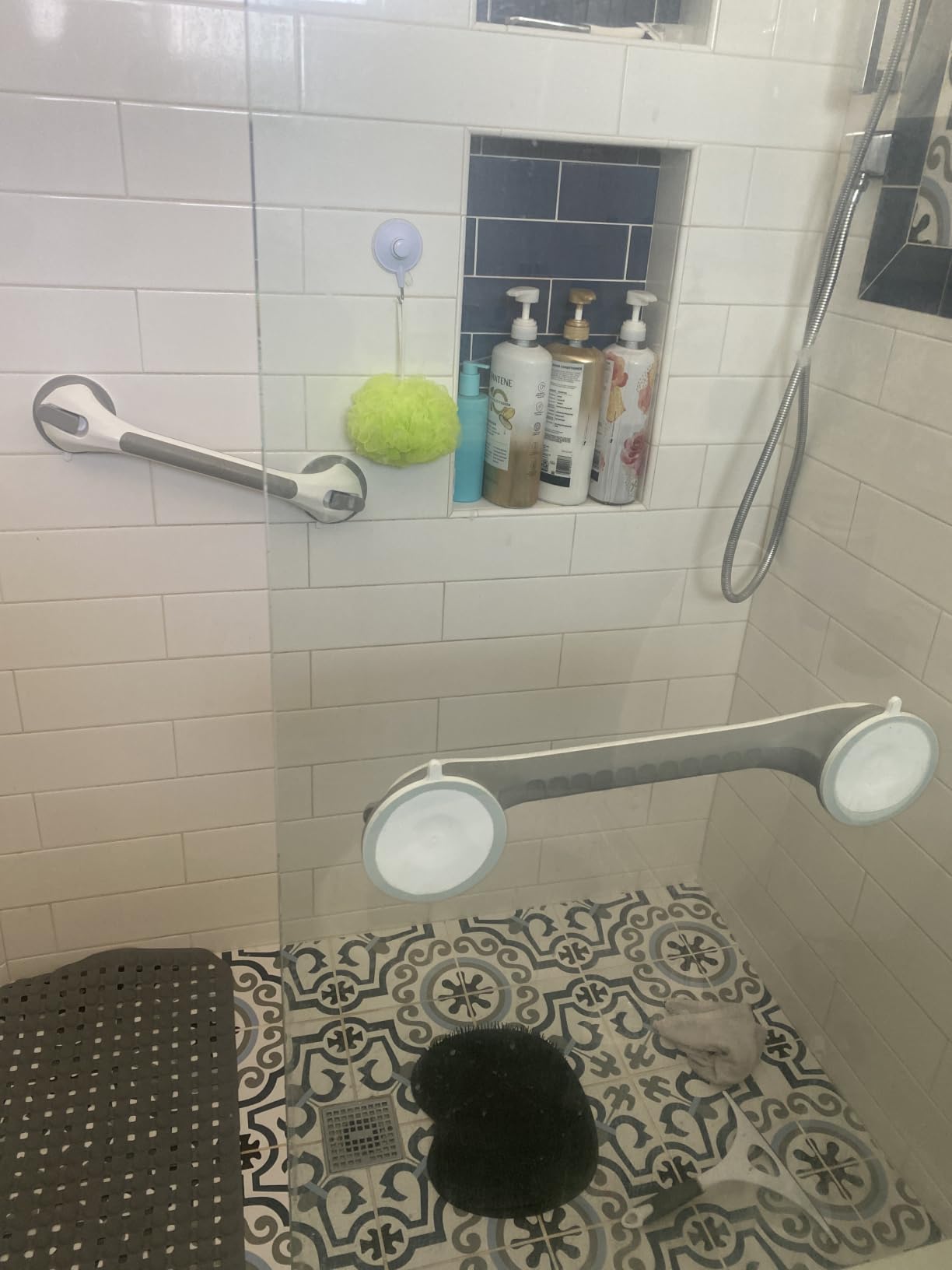 TAILI Grab Bars for Bathtubs and Showers 2 Pack Suction Grab Bar, Heavy Duty Shower Handle Removable Bath Handrails for Seniors and Elderly, Bathroom Safety Grip No Drilling Waterproof,Grey,G9 customer photo 1