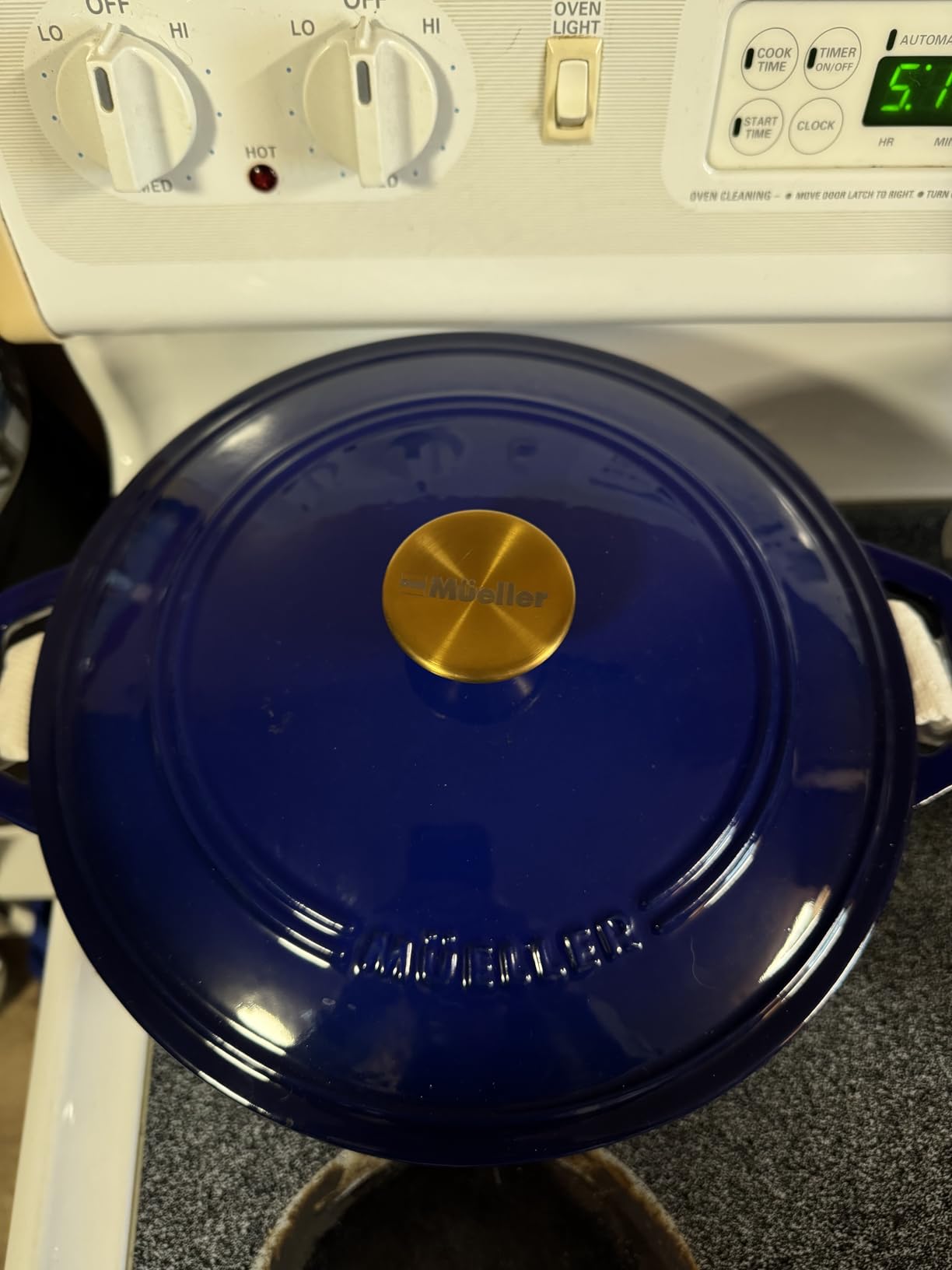 Mueller DuraCast 6 Quart Enameled Cast Iron Dutch Oven Pot with Lid (Emerald) customer photo 2