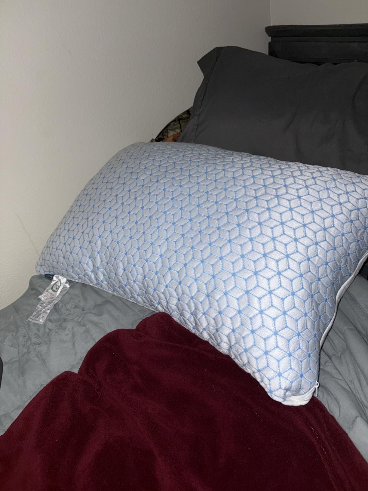 Love Attitude Shredded Memory Foam Pillows King Size Set of 2, Cooling Pillow Firm and Soft Adjustable for Side Back Stomach Sleepers customer photo 2