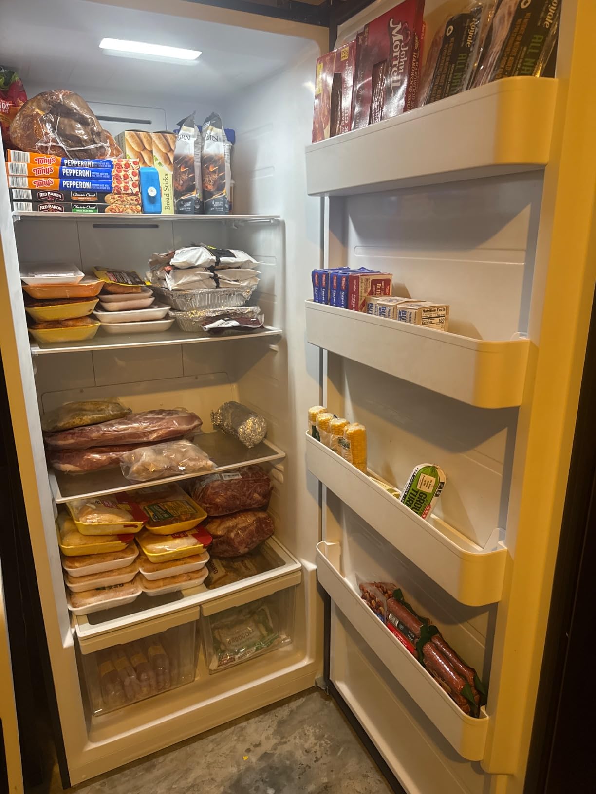 KoolMore 21 cu. ft. Upright Convertible Freezer/Refrigerator, 2-in-1 Appliance, Great Storage for Fresh or Frozen Food and Drinks, Clear Shelves and Drawers [Silver] (KM-RUF-21S) customer photo 2
