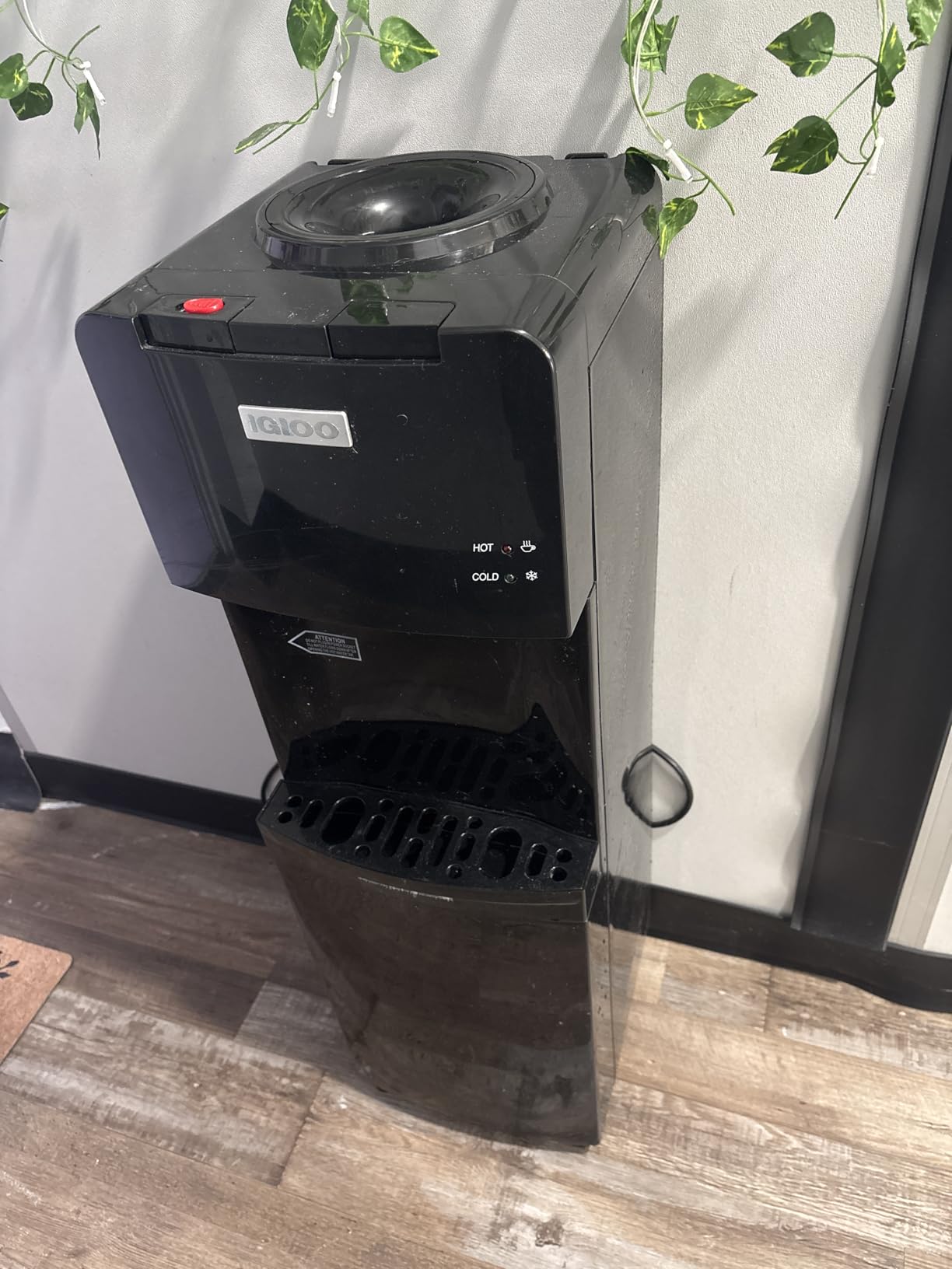 Igloo Top Loading Water Cooler with Removable Tray & Energy-Saving Features - Water Tower with Hot, Cold Temperature Settings- Water Dispenser Fits 3 & 5-Gallon Jugs with Child Safety Lock- Stainless customer photo 1