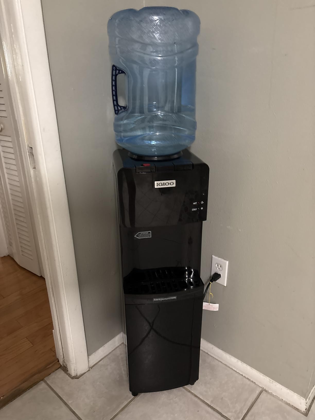 Igloo Top Loading Water Cooler with Removable Tray & Energy-Saving Features - Water Tower with Hot, Cold Temperature Settings- Water Dispenser Fits 3 & 5-Gallon Jugs with Child Safety Lock- Stainless customer photo 2