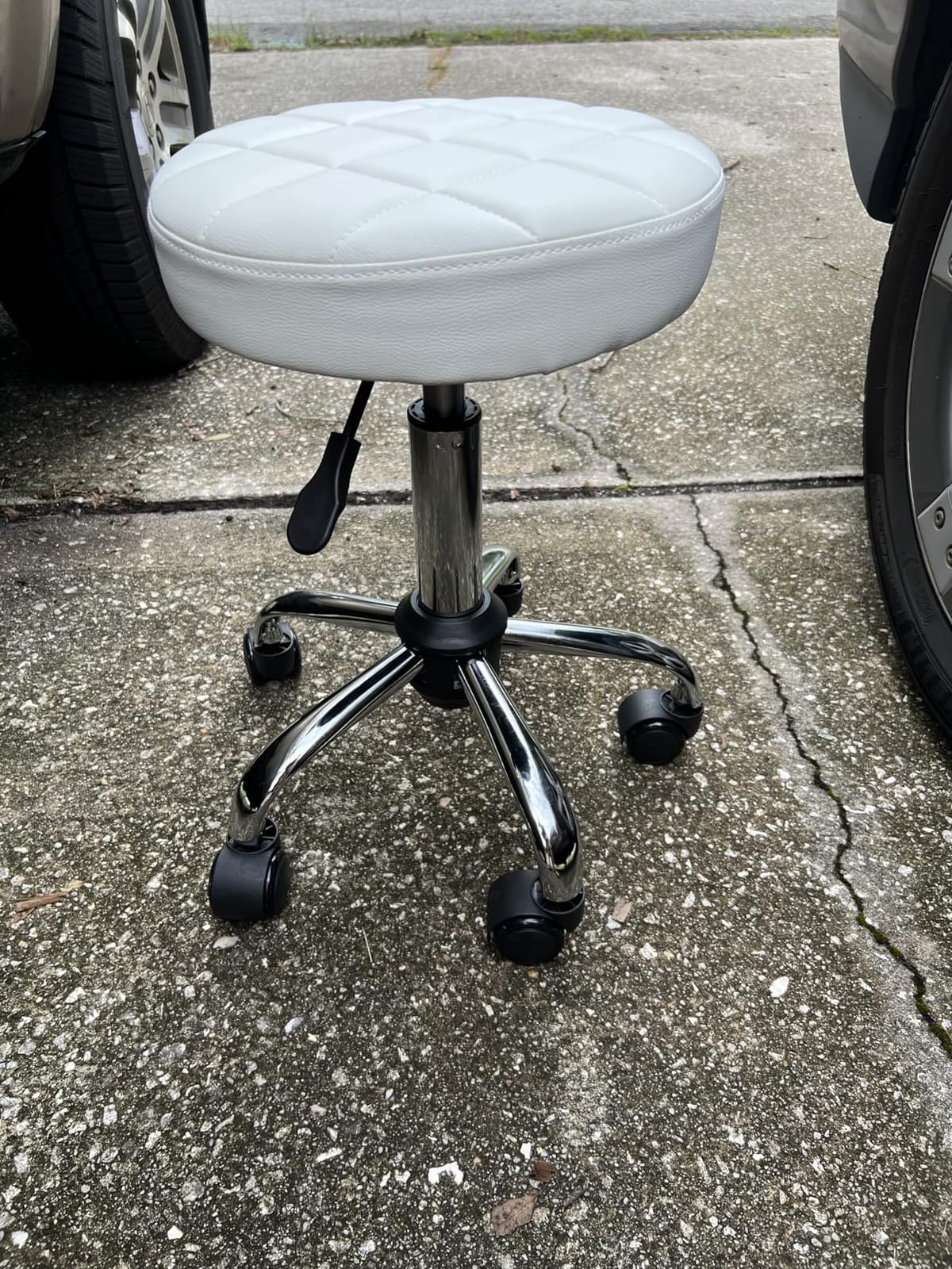 BFTOU Black Classic Swivel Stool with Wheel for Salon Work Home SPA Shop Height-Adjustable Rolling Stool Chair Small customer photo 1