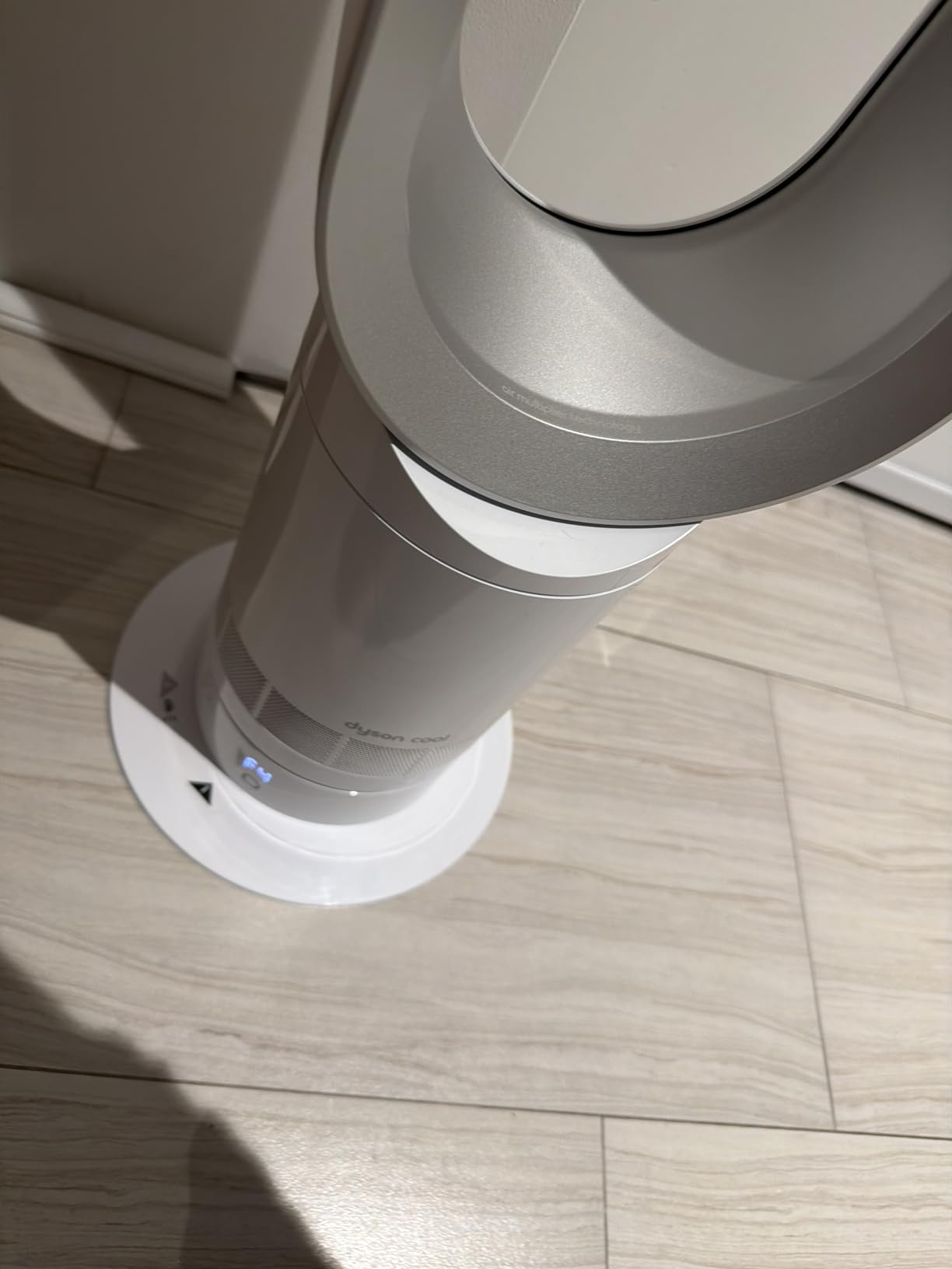 Dyson Cool Tower Fan AM07, White/Silver, Large customer photo 1