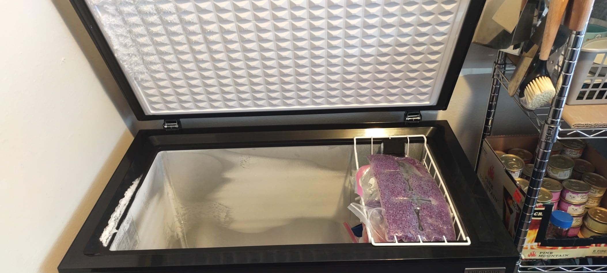 FRIGIDAIRE EFRF7003-BLACK Chest Deep Freezer, 7 Cu. Ft, Black Adjustable Thermostat-Removable Vinyl Coated Wire Basket-Easy Defrost Drain customer photo 2