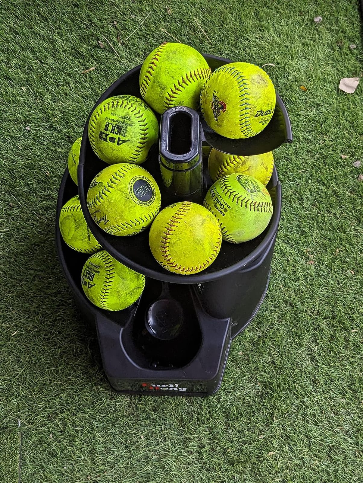 Furlihong 6902BHA Rechargeable Baseball/Softball Toss Machine with Extendable Ball Stacker, Height Adjustable, Use Regulation Baseballs, Softballs or Dimpled Balls, for Hitting Batting Practice customer photo 2