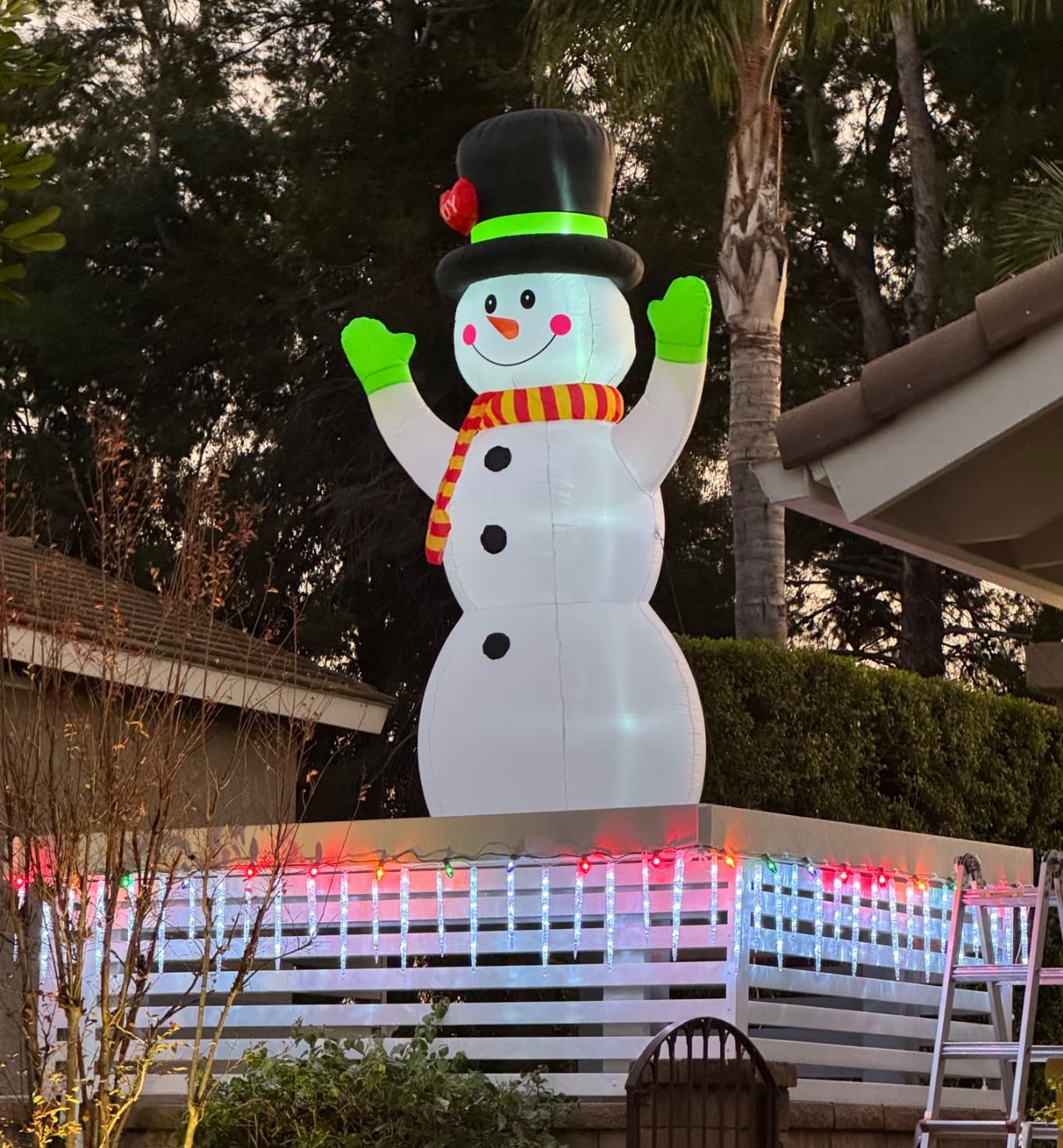 10 FT Christmas Inflatables Snowman Outdoor Yard Decorations, Giant Blow Up Snowman, Built-in Bright LED Lights, Huge Xmas Blowups Snow Man Outside Holiday Decor for Garden Patio Porch Lawn Home Party customer photo 1