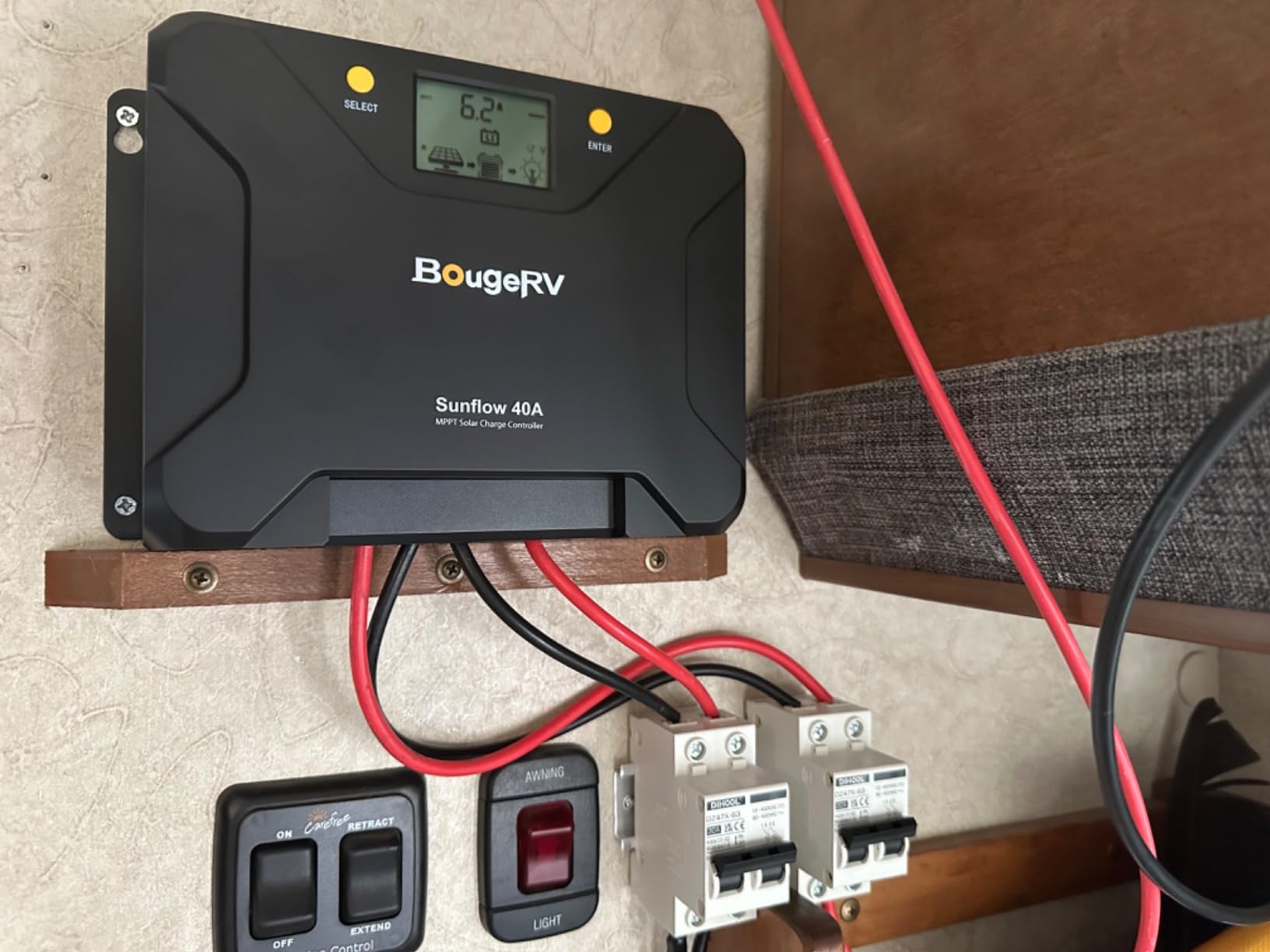 BougeRV MPPT Solar Charge Controller 40A, w/ Low-Temp Cut-Off, APP Control, Backlit LCD, 40 Amp Solar Panel Regulator 12V/24V for LiFePO4, SLD, Gel, FLD, AGM Battery, RV, Marine, Upgraded customer photo 2