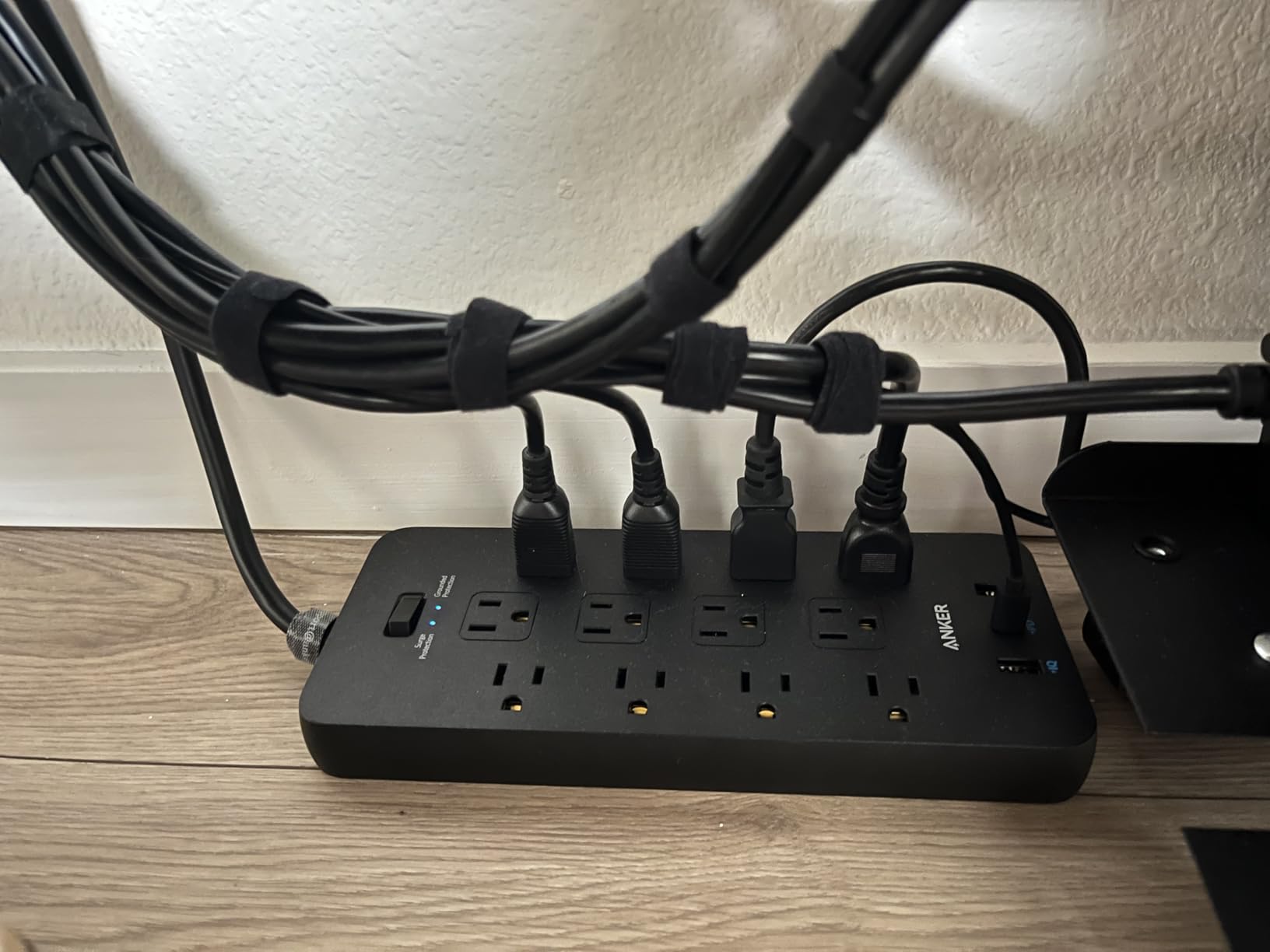 Power Strip with 2100J Surge Protector, Outlet Extender, 20W, 12 AC | Extension Cord with Multiple Outlets, 1 USB C, 2 USB A, Home Office, Dorm Room Essentials, TUV Listed customer photo 2