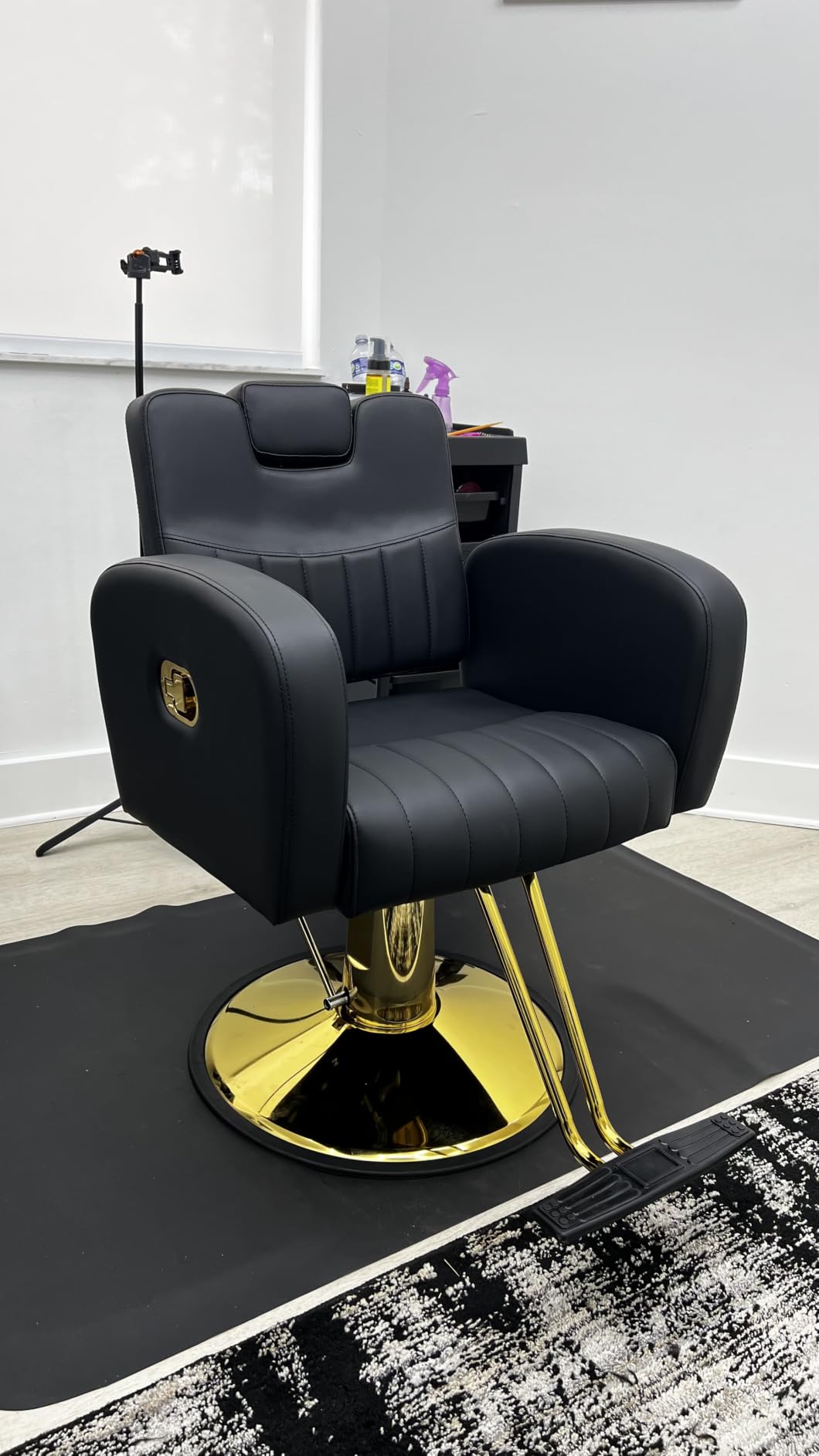 Baasha Reclining Salon Chair for Hair Stylist, 440 lbs Hydraulic Barber Chair with 135° Reclining Backrest, Removable Headrest, 360° Swivel, All Purpose Styling Chair, Black Gold customer photo 2