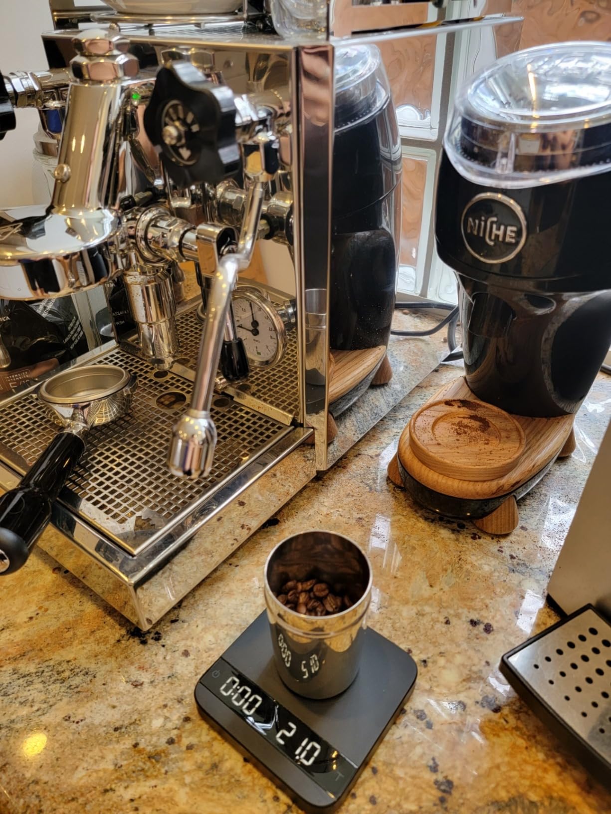 Diletta Bello+ Espresso Machine | E61 | PID Temperature Control | Shot Timer | Programmable Preinfusion | Handmade In Italy (Black) customer photo 1