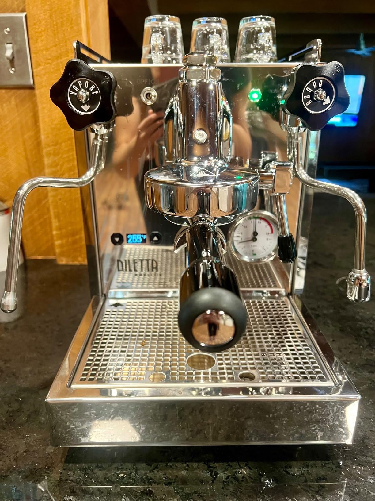 Diletta Bello+ Espresso Machine | E61 | PID Temperature Control | Shot Timer | Programmable Preinfusion | Handmade In Italy (Black) customer photo 2