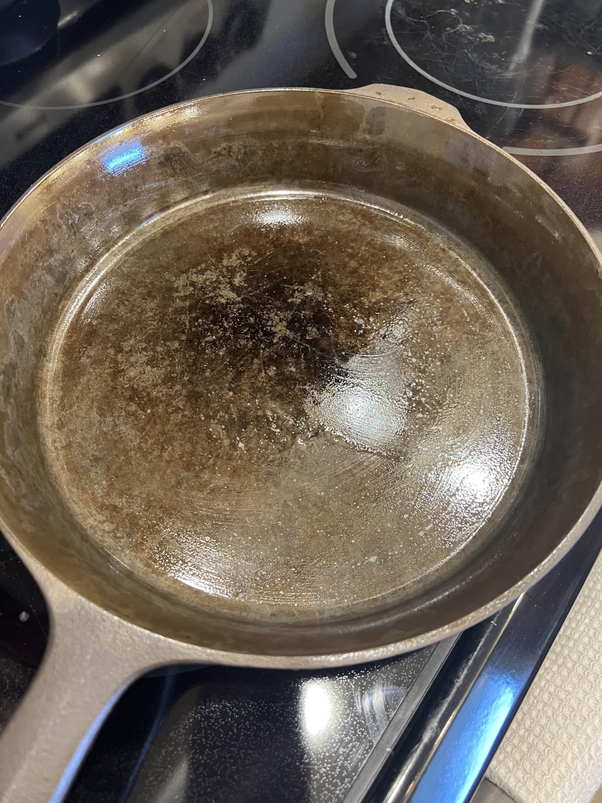Field Company No.10 Large Cast Iron Skillet - 11.6-Inch Pre-Seasoned Pan for 4+ Servings, Lighter & Smooth, Made in USA customer photo 1