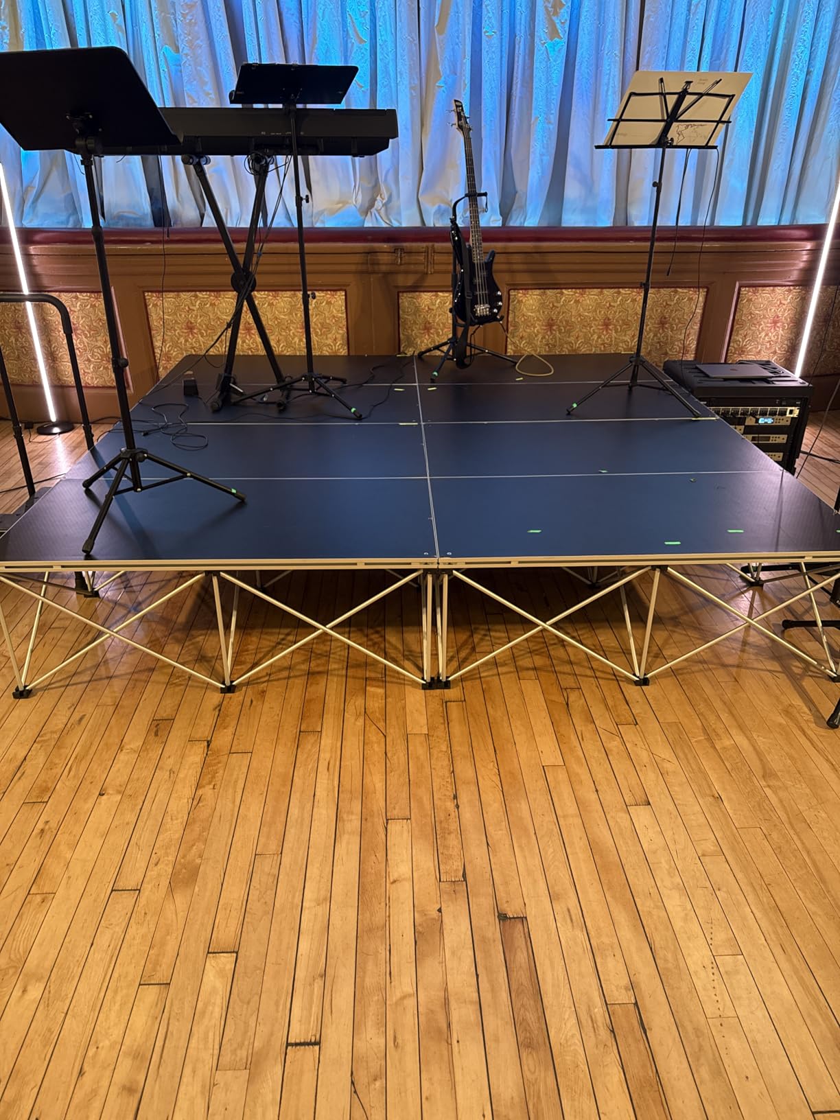 Tetra-Teknica PSR-16 Folding Portable Stage Platform, 4'x4', 16