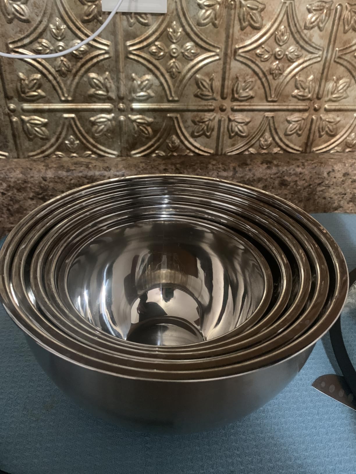 Priority Chef Stainless Steel Mixing Bowls with Lids Set, 3 Grater Attachments, Airtight Lids, Non-Slip Silicone Base Mixing Bowl Set, Large Prep Metal Mixing Bowls for Kitchen, Black customer photo 1