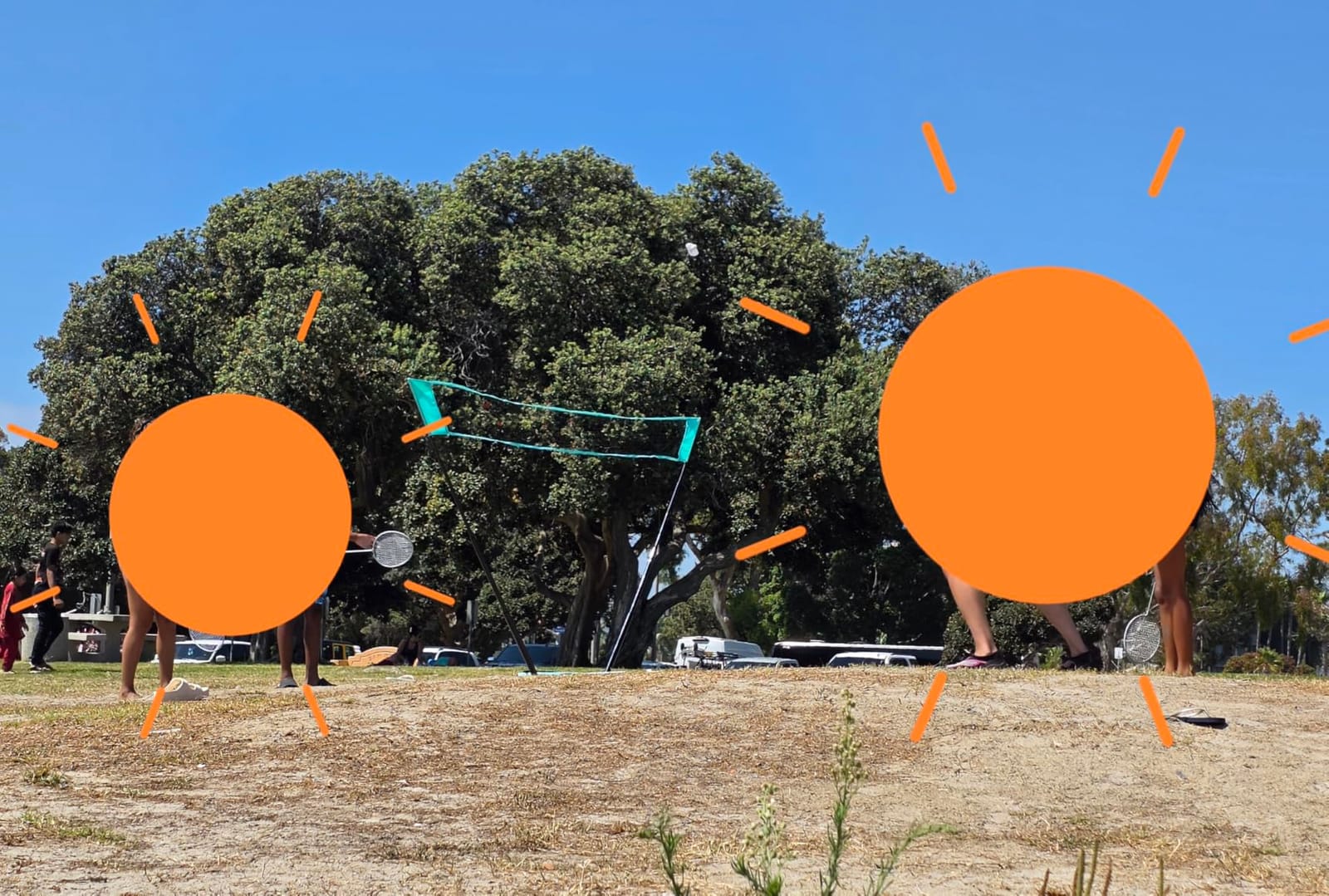 EasyGo Badminton Set with Net, 4 Rackets, 4 Shuttlecocks, Portable Storage Box for Backyards, Outdoor Games, Yard Games customer photo 2
