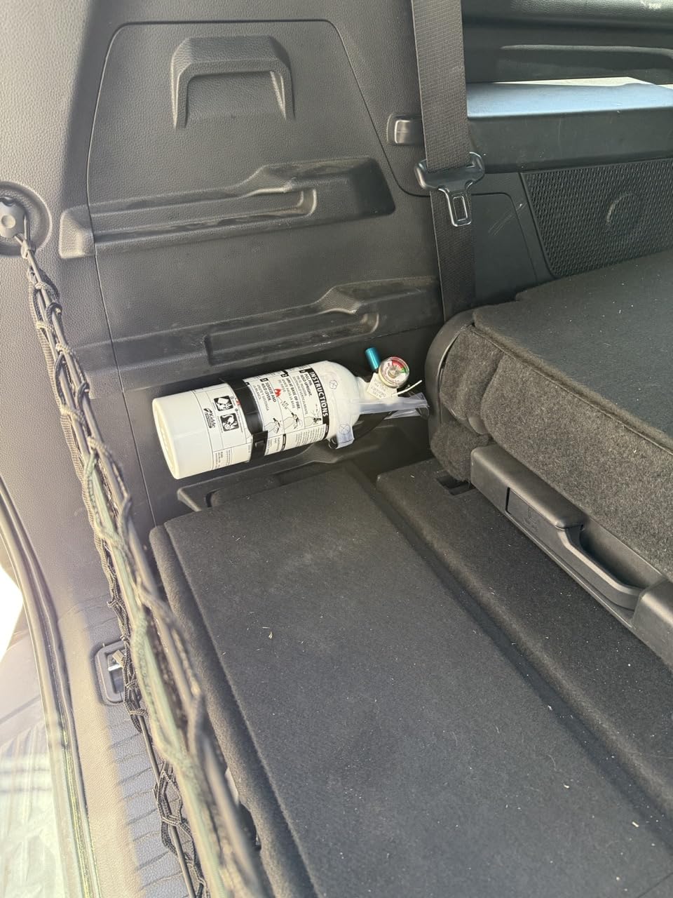Kidde Auto 10 Fire Extinguisher for Cars and Trucks, 10-B:C, M10G | Motor Vehicle Extinguisher for Small Flammable Liquids/Gases and Electrical Fires, 2.9 lb. Dry Chemical customer photo 2