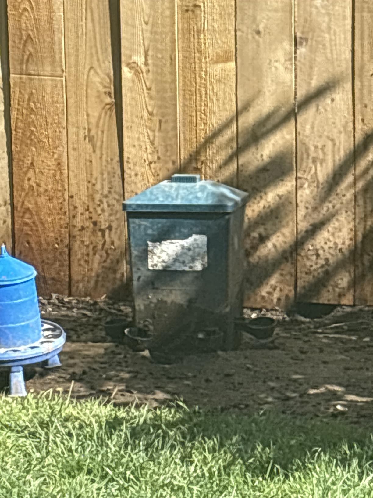 Automatic Port Chicken Feeder and Cup Waterer Set | Chicken Coop Accessories, No Waste Poultry Feeder, 3 Gallon/16 Pounds customer photo 1