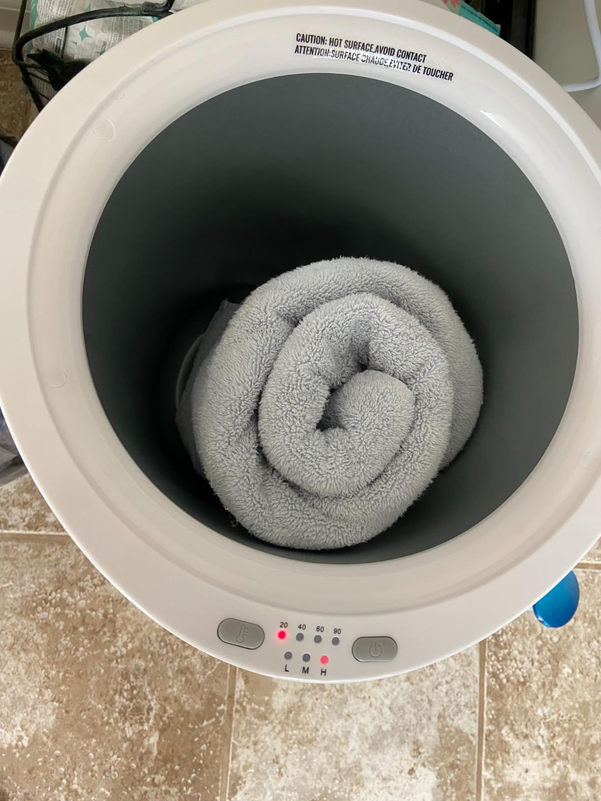 VEVOR Towel Warmers for Bathroom, Towel Warmer Bucket Auto Shut Off for Spa Fits up to 3 Oversized Towels, Blankets, Clothes, Bathrobes, PJ's and More customer photo 1