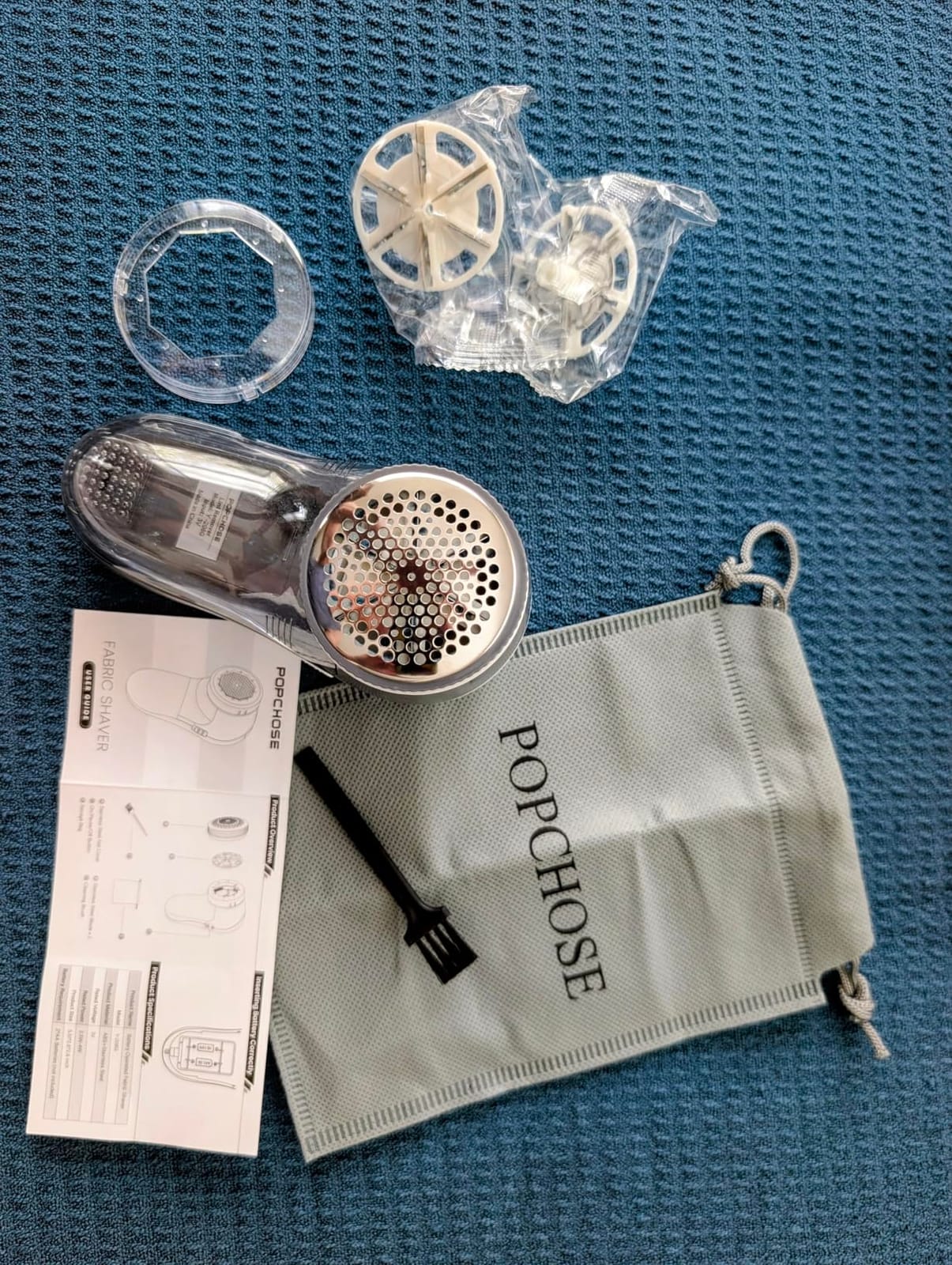 POPCHOSE Fabric Shaver, Lint Shaver with 6-Leaf Blade, Rechargeable | Lint Remover with Type-C Fast Charging Port, Sweater Defuzzer, Clothes Shaver for Couch, Furniture, Blanket, Remove Pilling customer photo 2