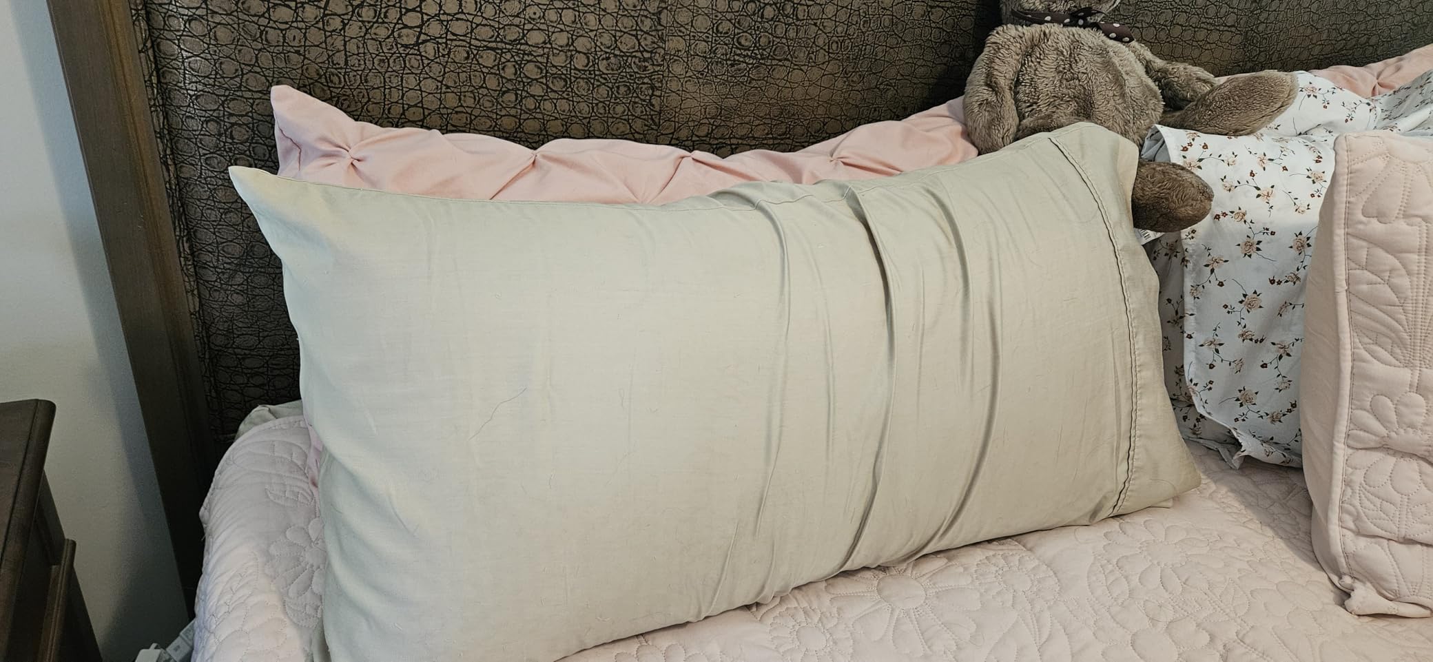 Purple Freeform Pillow - Standard Size - Customizable Cooling Neck Pillow with Adjustable Fill, GelFlex Grid and MicroFlex Moon Foam, Personalized Height and Firmness for All Sleepers customer photo 1