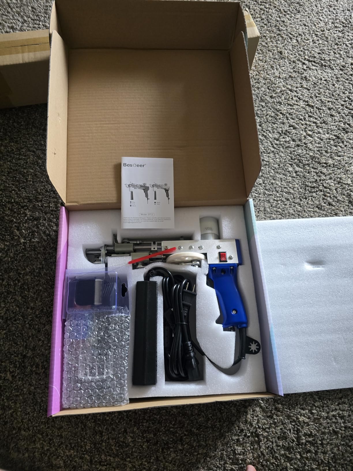 BESGEER 2025 Rug Tufting Gun Starter Kit with Frame with Trimmer - Rug Tufting with Carpet Trimmer Kit with Tufting Frame, 2 in 1 Cut & Loop Pile Gun & Carpet Carving Clippers (Black) customer photo 1