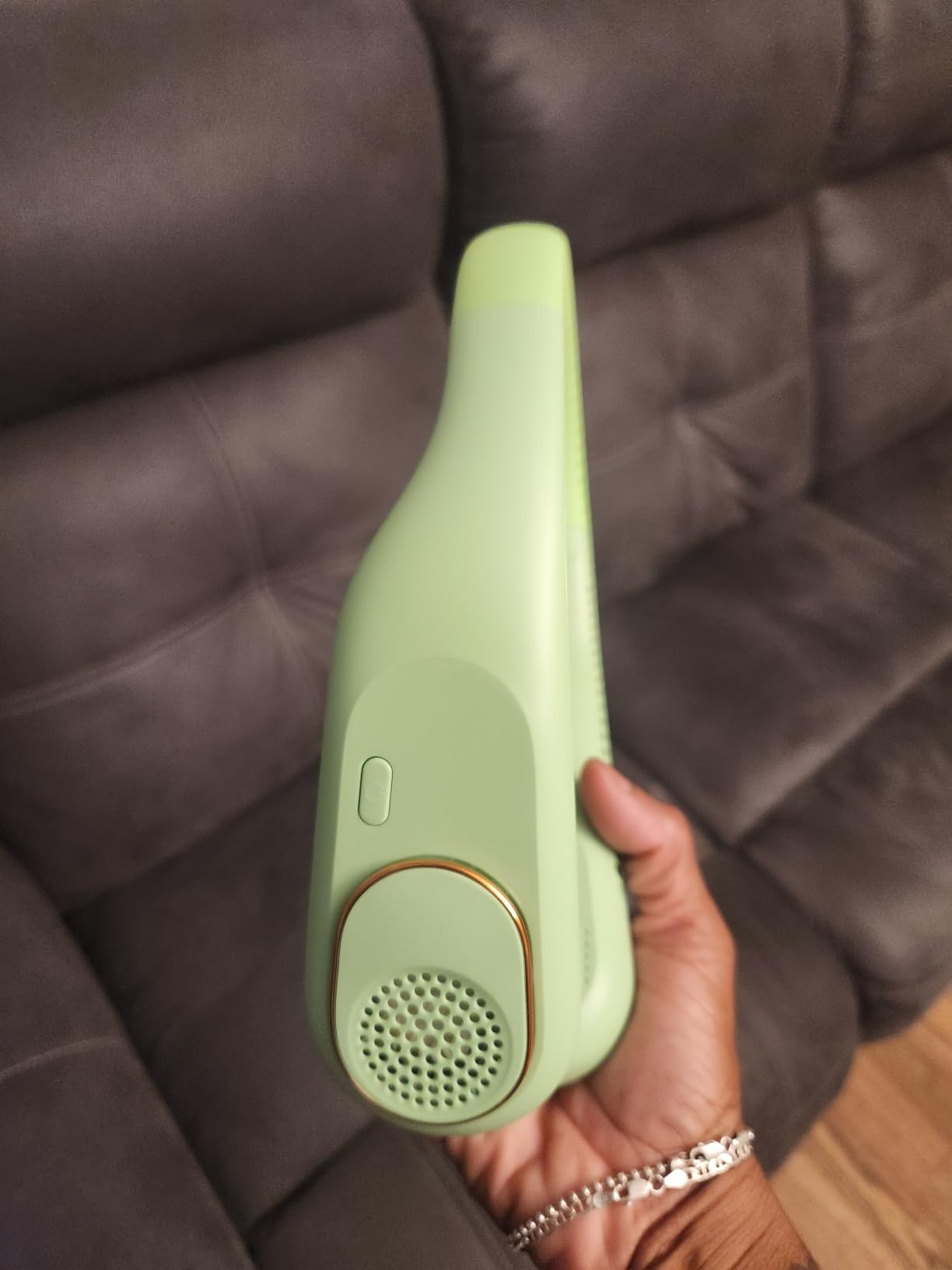 SWEETFULL Portable Neck Fan: 5200mAh Bladeless Personal Fan | 4 Speeds, 20H Max Runtime, No Hair Twist Quiet Wearable Fan for Travel | Birthday Gifts for Men Women Mom Dad customer photo 2