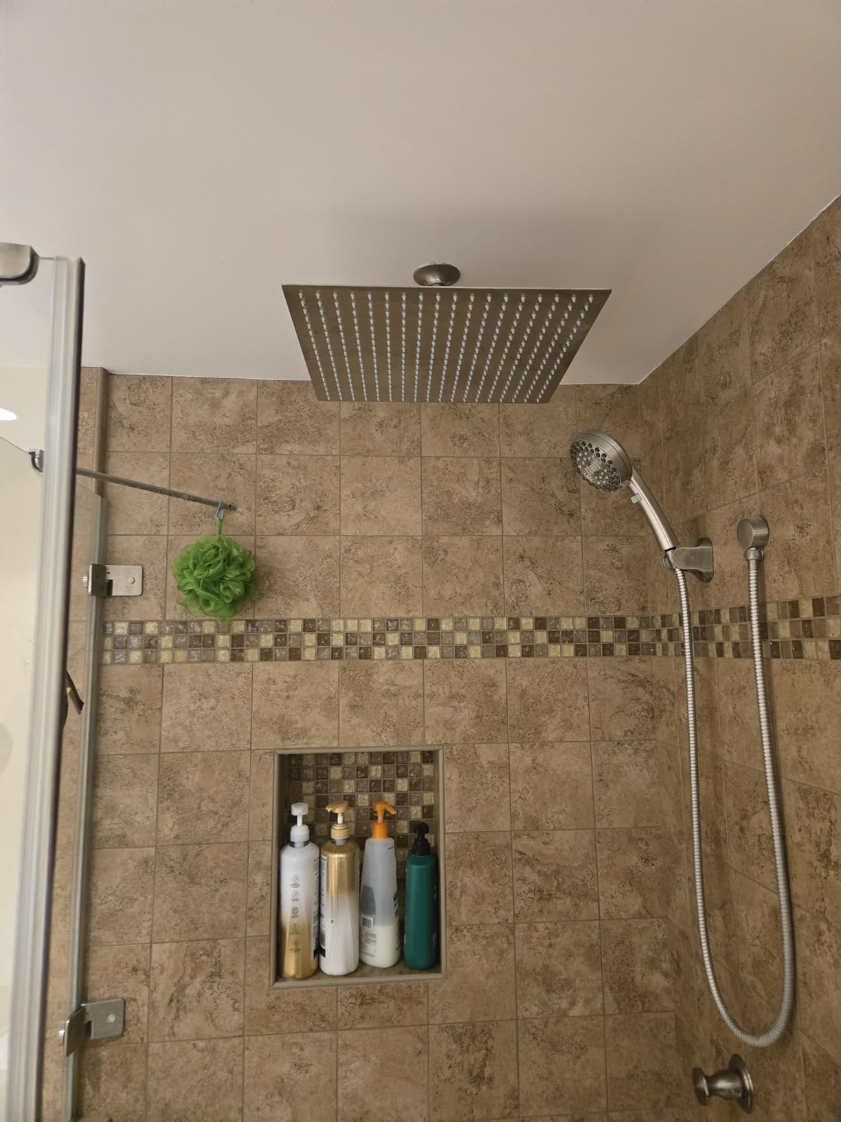 16 inch Matte Black Large Rain Shower Head - All Metal 304 Stainless Steel, Full Body Rainfall Shower with 324 Silicone Nozzles - Waterfall Bathroom Square Showerheads, Ceiling Mounted customer photo 1