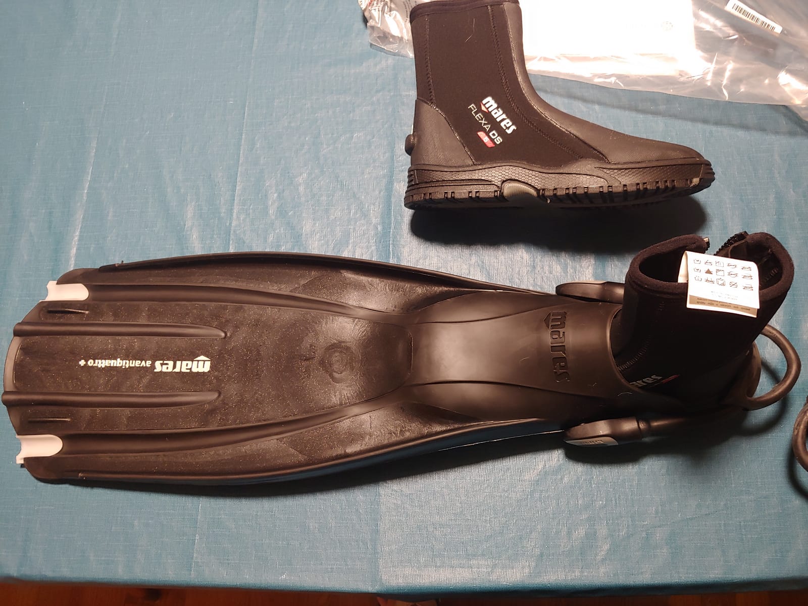 Mares Unisex Adults Avanti Quattro + Diving Fins - Durable Efficient Versatile Open-Heel Scuba Fins with Four-Channel Design & Bungee Strap customer photo 1
