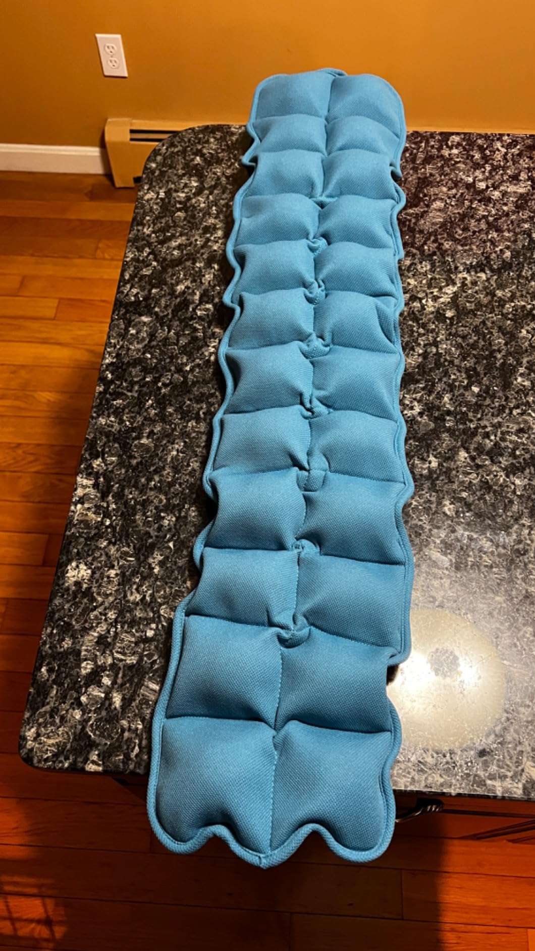 Halo Spine Stretcher for Back Pain Relief, Full Back Decompression, Upper and Lower Back Stretcher, Spine Alignment, and Deep Tissue Acupressure Therapy with 24 Massage Balls customer photo 2