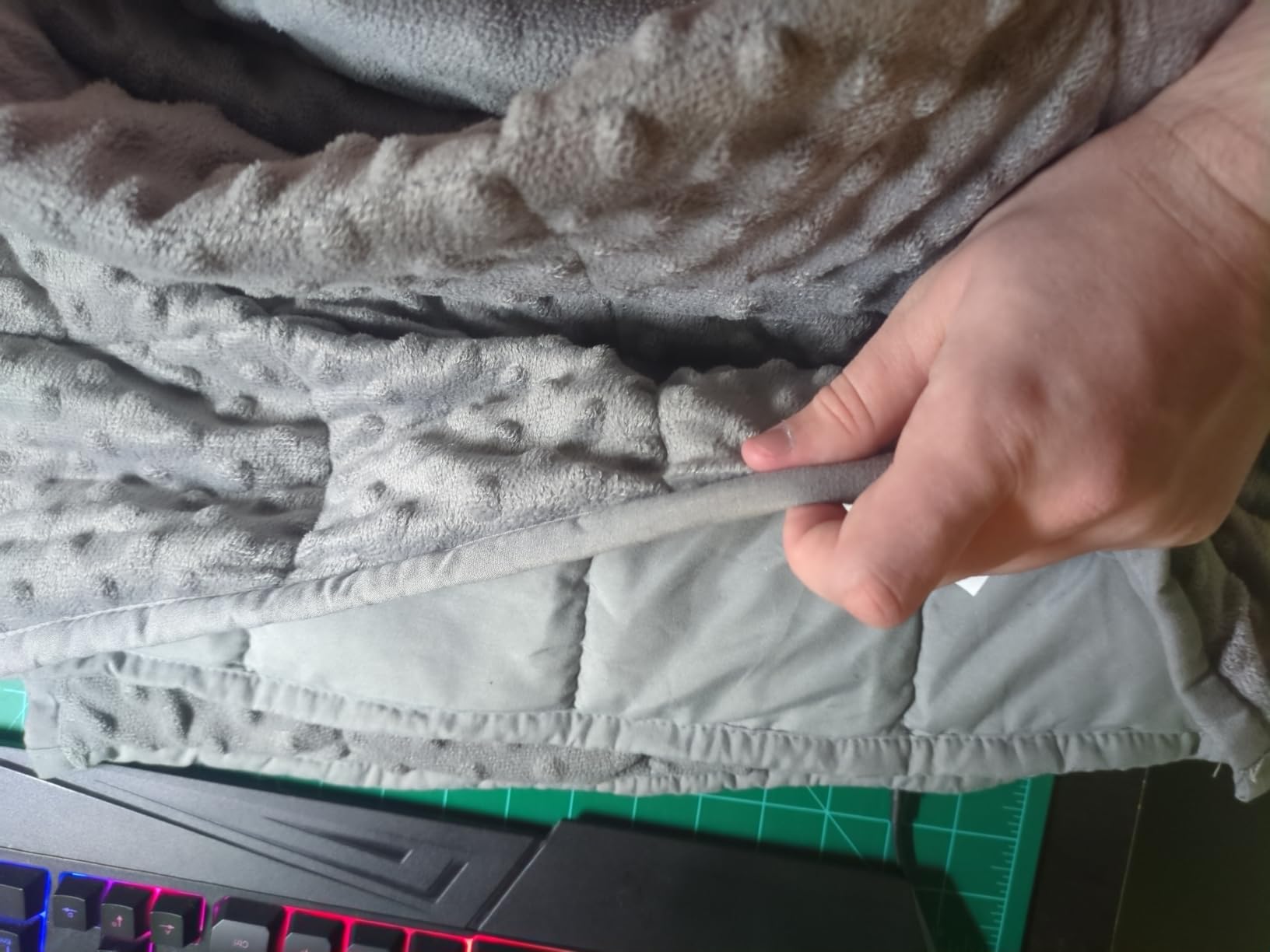 Mr. Sandman Weighted Blanket for Adults, Queen Size 15 lbs, 60 x 80 Inches | Cooling Soft Minky for Hot Sleepers; Machine Washable; Filled with Glass Beads; Heavy Bed Throw for Sleep; Grey customer photo 2