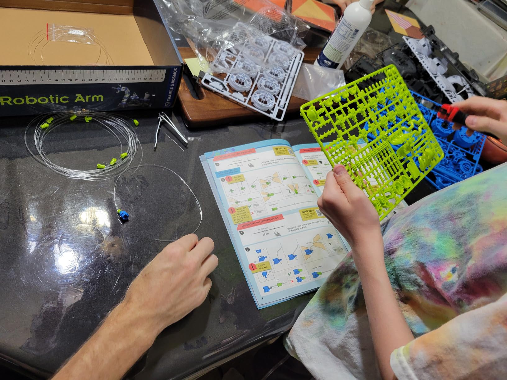 Thames & Kosmos Bionic Robotic Arm STEM Experiment Kit, Toy of The Year Finalist customer photo 1