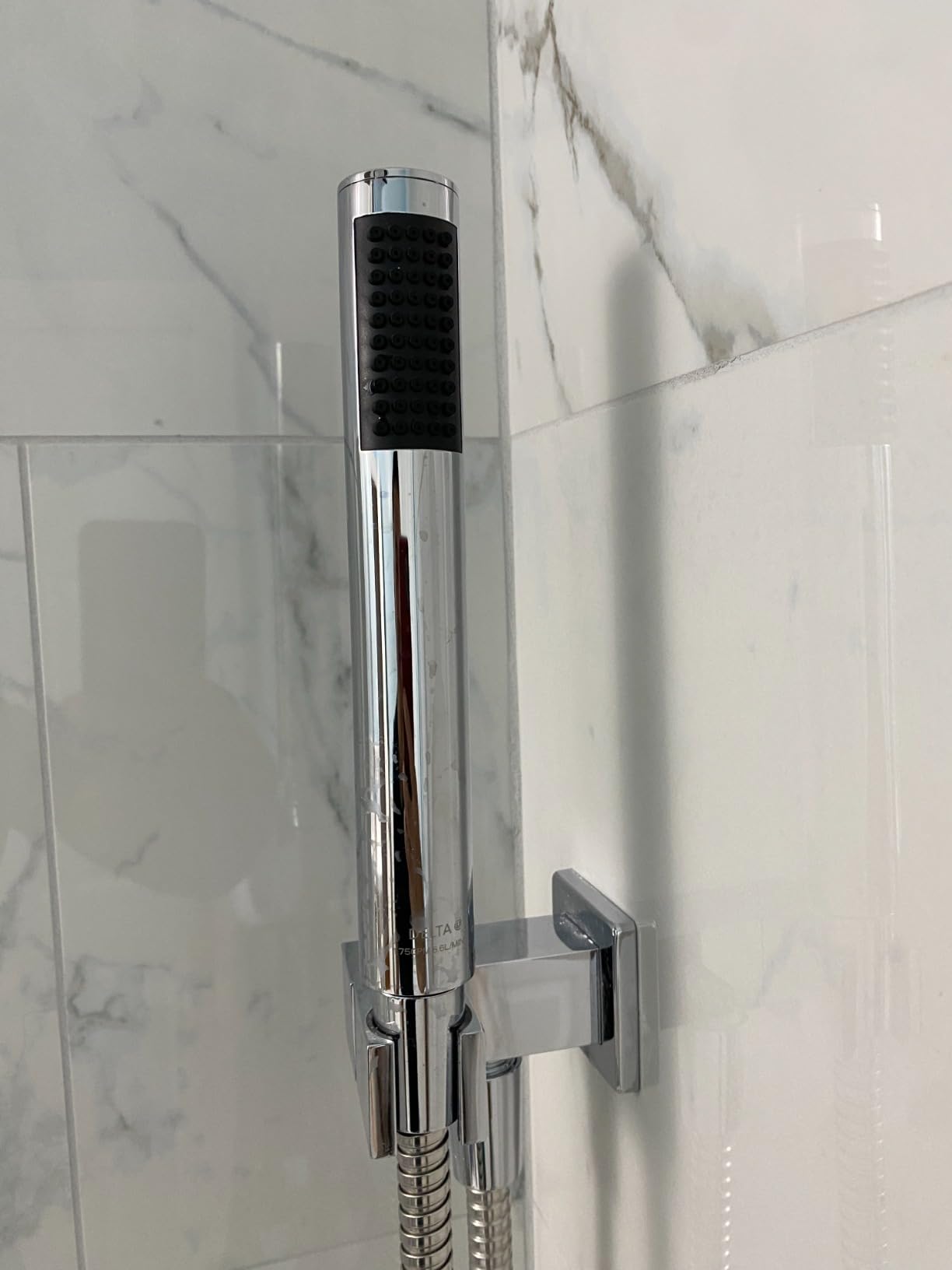Delta Modern 14 Series Square Rain Shower System Faucet Set, Rainfall Chrome Shower Head and Handle Set, Valve Trim Kit, 10 Inch, Chrome 342701 customer photo 1