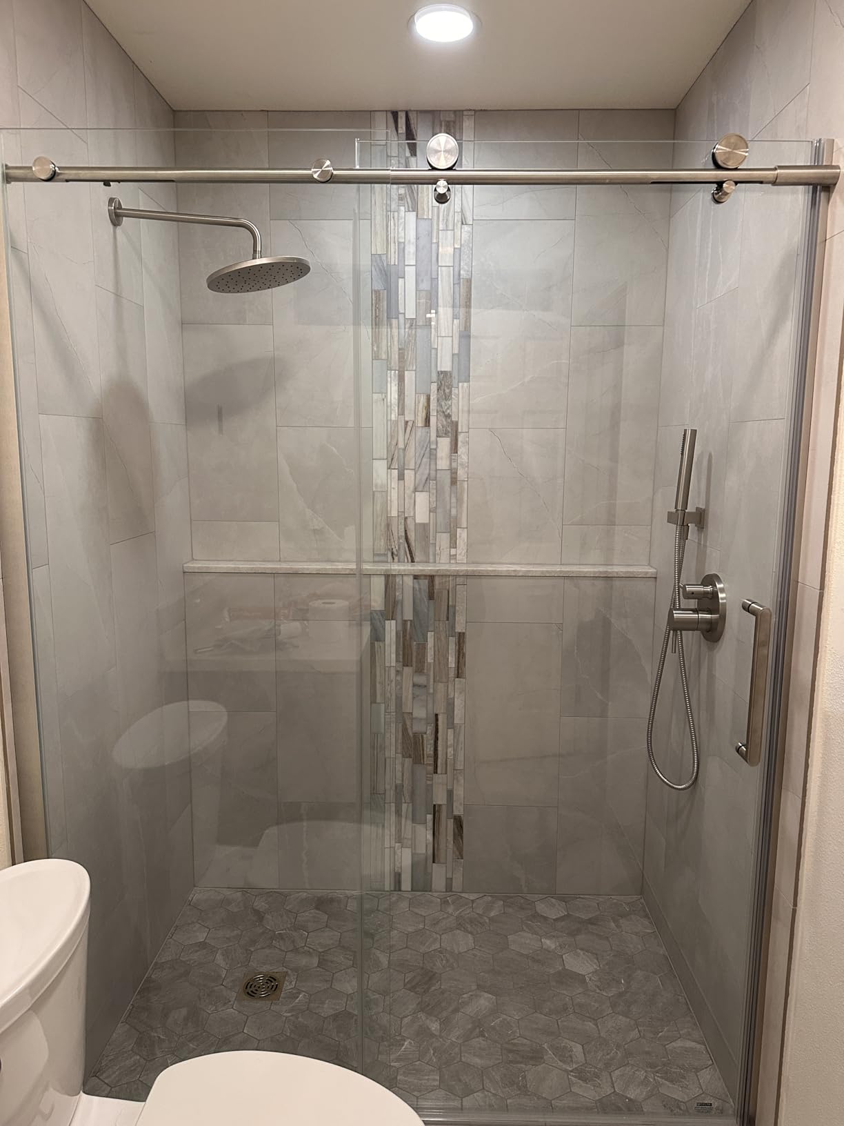 Delta Modern 14 Series Round Rain Shower System Faucet Set, Rainfall Brushed Nickel Shower Head and Handle Set, Valve Trim Kit, 10 Inch, Spotshield Stainless 342702-SP customer photo 2