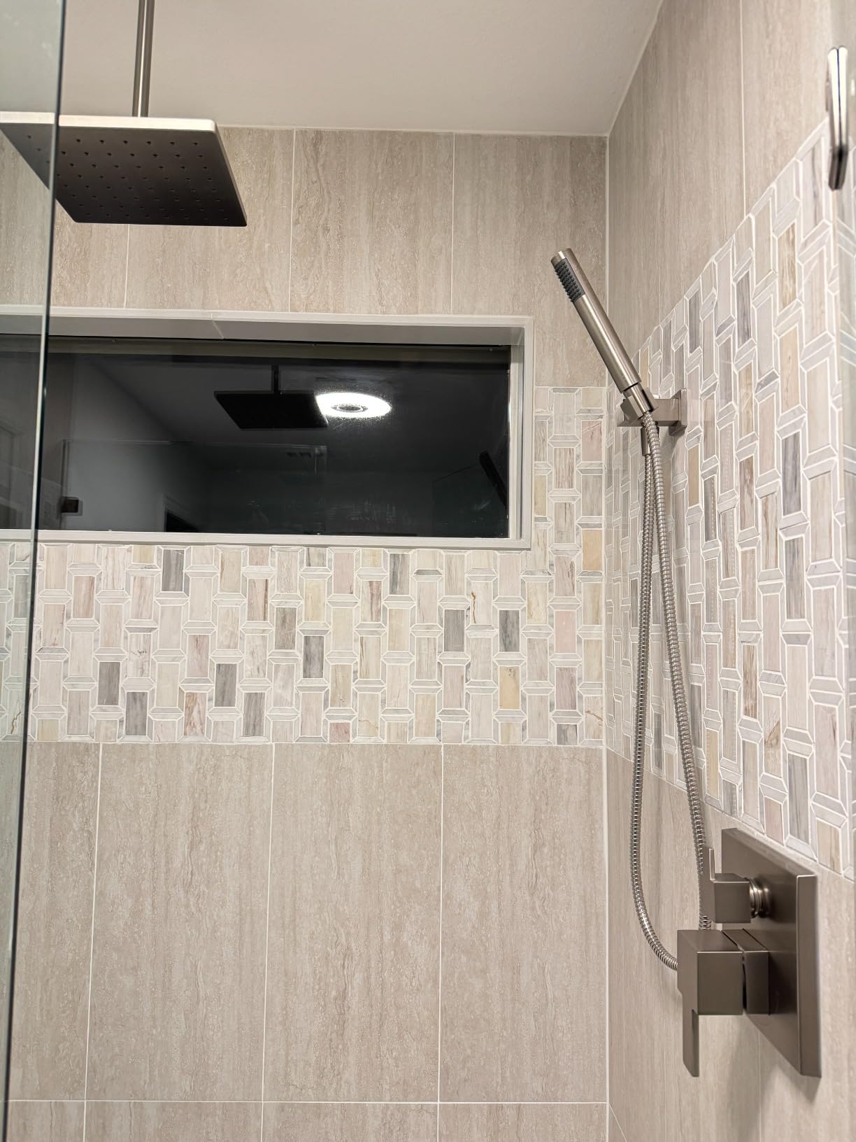 Delta Modern 14 Series Square Rain Shower System Faucet Set, Rainfall Brushed Nickel Shower Head and Handle Set, Valve Trim Kit, 10 Inch, Spotshield Stainless 342701-SP customer photo 1