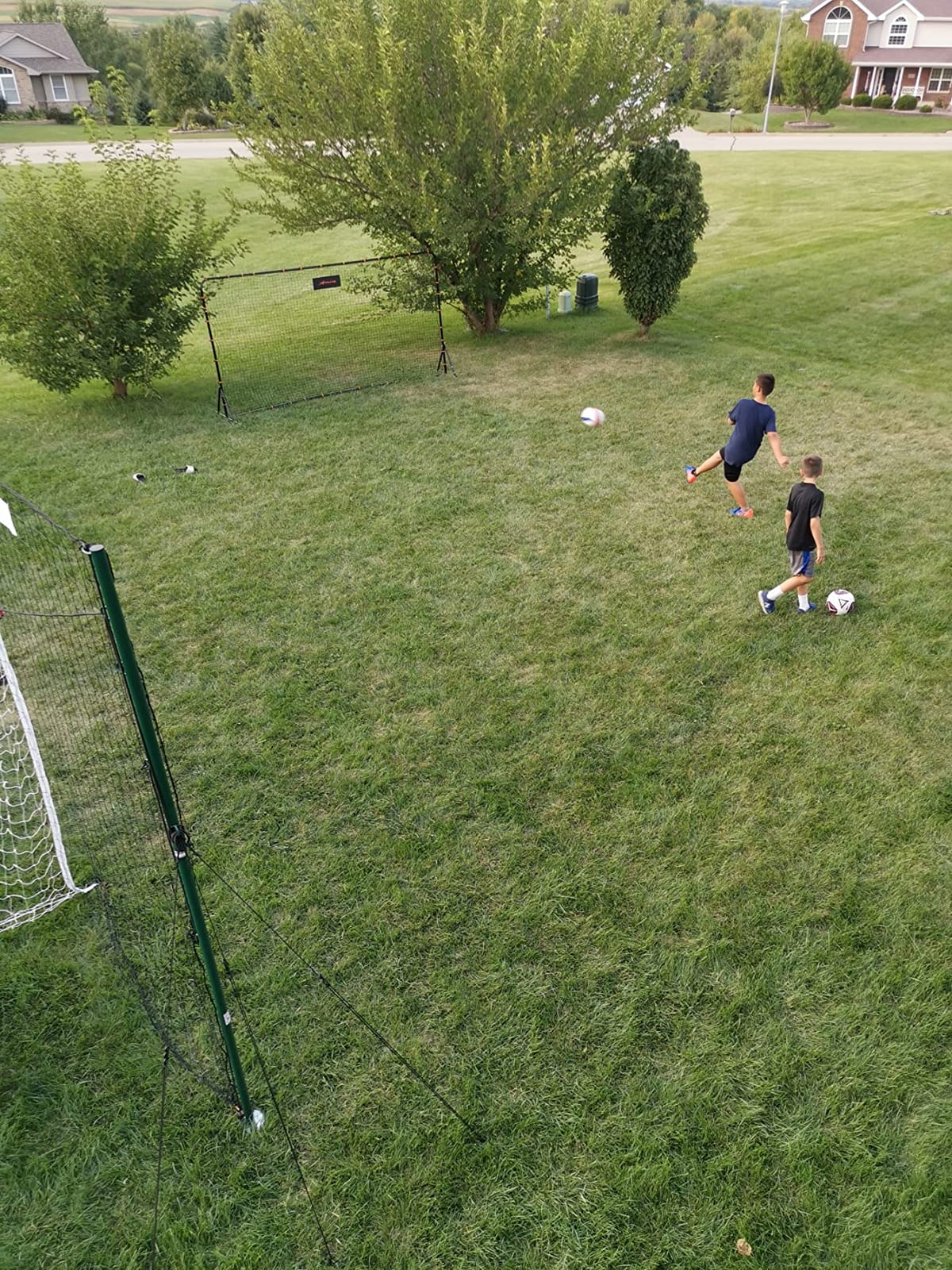 Soccer Rebounder Net 6x12 Feet Practice Soccer Training Equipment | Portable, Easy Assembly, Steel Frame | Perfect for Practicing Backyard Volley, Solo Training, Kickback, Passing, Pitchback customer photo 2