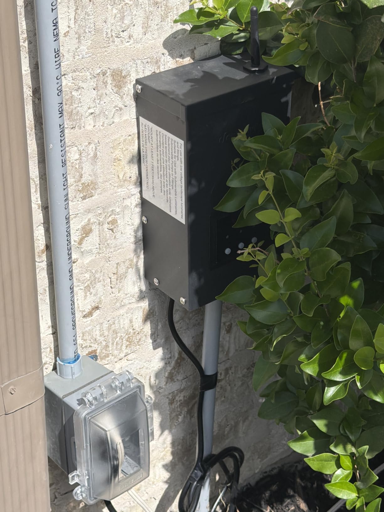 DEWENWILS Smart Low Voltage Landscape Transformer 200W, 3 Independent Outputs, 120V AC to 12V/14V AC, Landscape Lighting Transformer with Schedule & Timer, Compatible with Alexa & Google Assistant customer photo 2