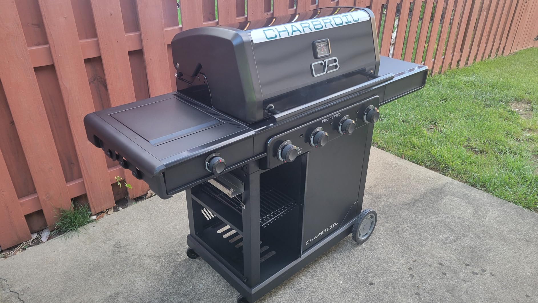 Pro Series with Amplifire Infrared Technology 4-Burner Propane Gas Grill Cabinet with Side Burner, Black - 463281024 customer photo 1