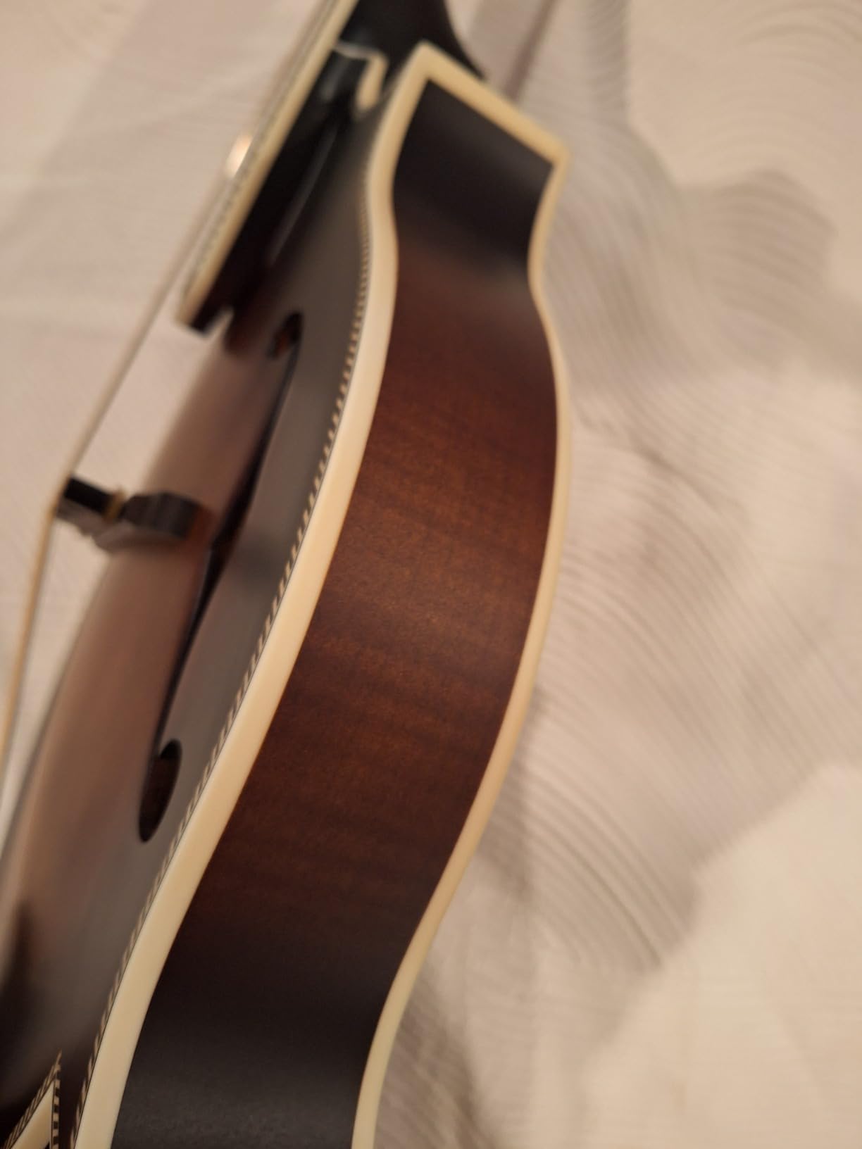 Vangoa F-Style Mandolins Instrument, Solid Spruce and Maple, 29-Fret, Ebony Fingerboard and Bridge, 8 String Acoustic Mandolin, for Beginner Adults and the higher stages players, Classic Sunburst customer photo 1