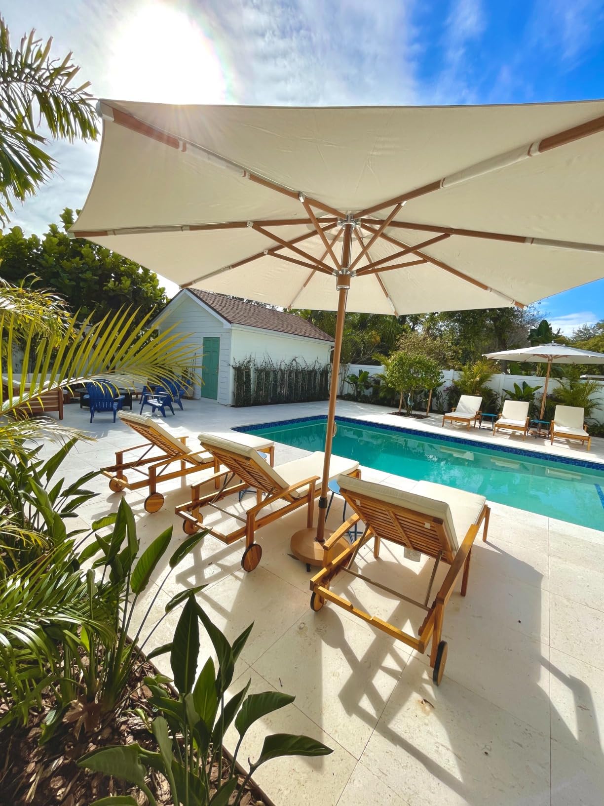 Grand patio 11 FT 10-Year-Non-Fading Patio Umbrella, Outdoor Umbrella with 8 Faux-Wood Grain Aluminum Ribs, Market Umbrella with Pulley Lift, Ventilation, Waterproof for Poolside, Deck, Backyard, Gray Fabric customer photo 1